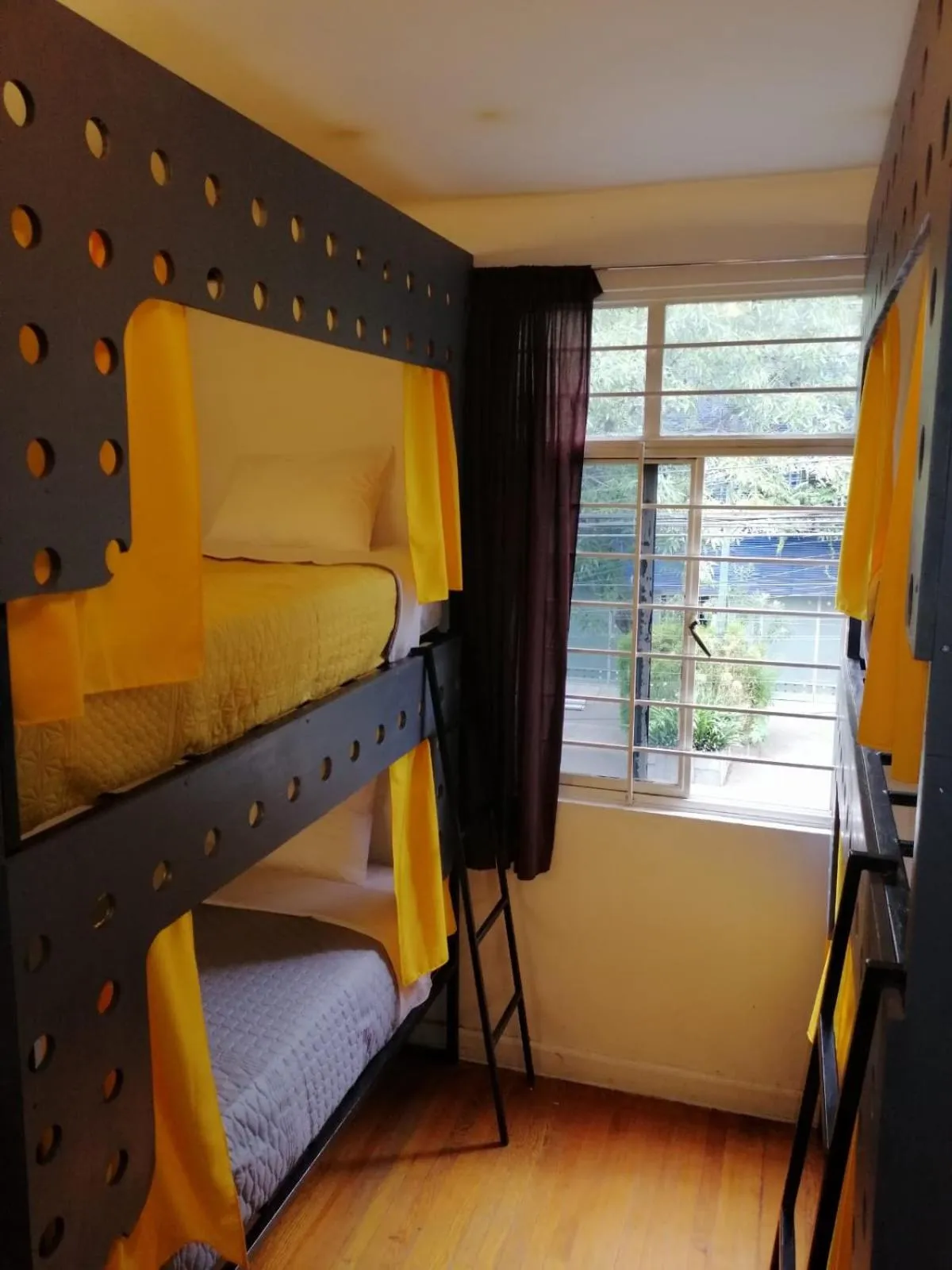 bunk bed in ROOMIES HOSTEL Condesa