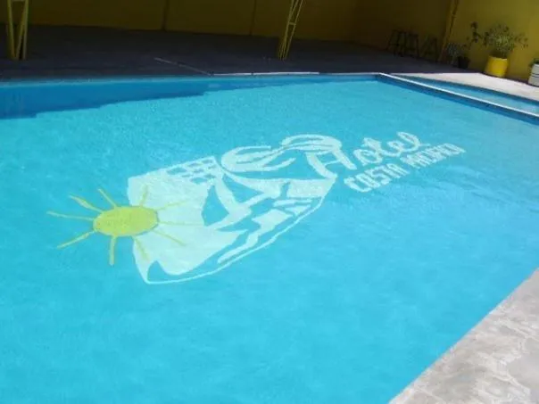 Swimming pool in Hotel Costa Pacifico