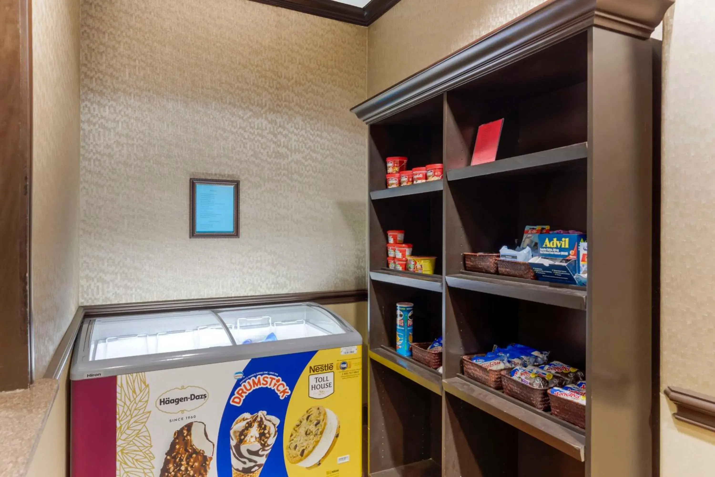 Property building in Best Western Plus Classic Inn and Suites Property building in Best Western Plus Classic Inn and Suites