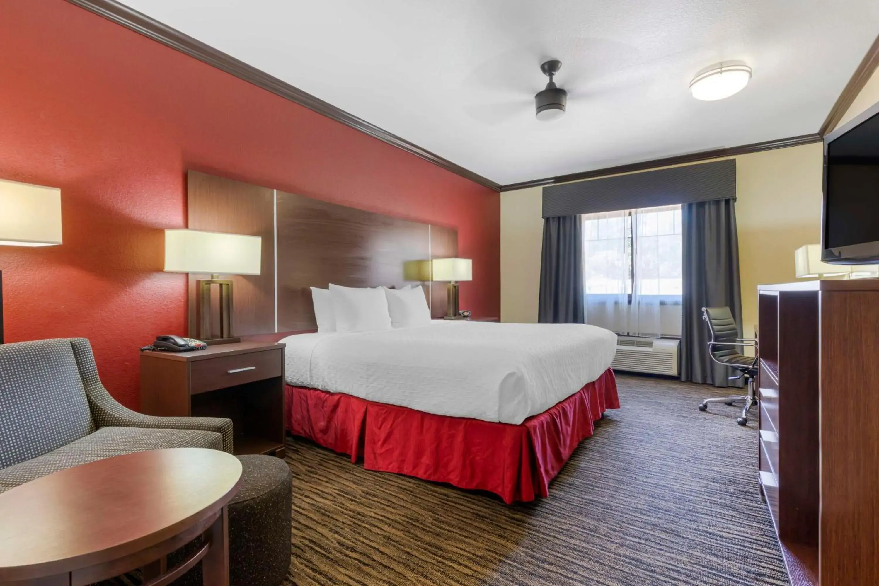 Bedroom, Bed in Best Western Plus Classic Inn and Suites Bedroom, Bed in Best Western Plus Classic Inn and Suites