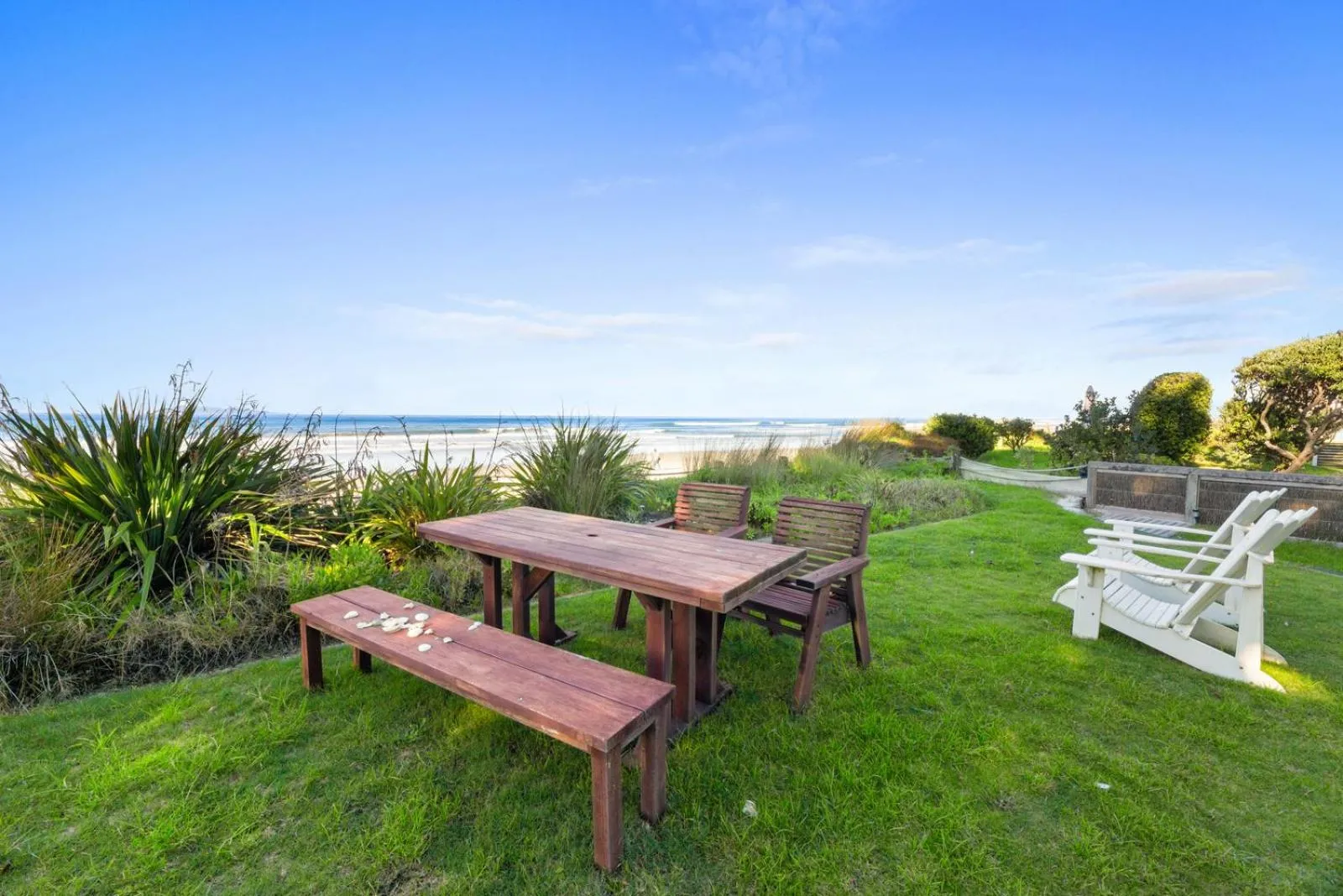 Beach Galore - Waihi Beach Holiday Home