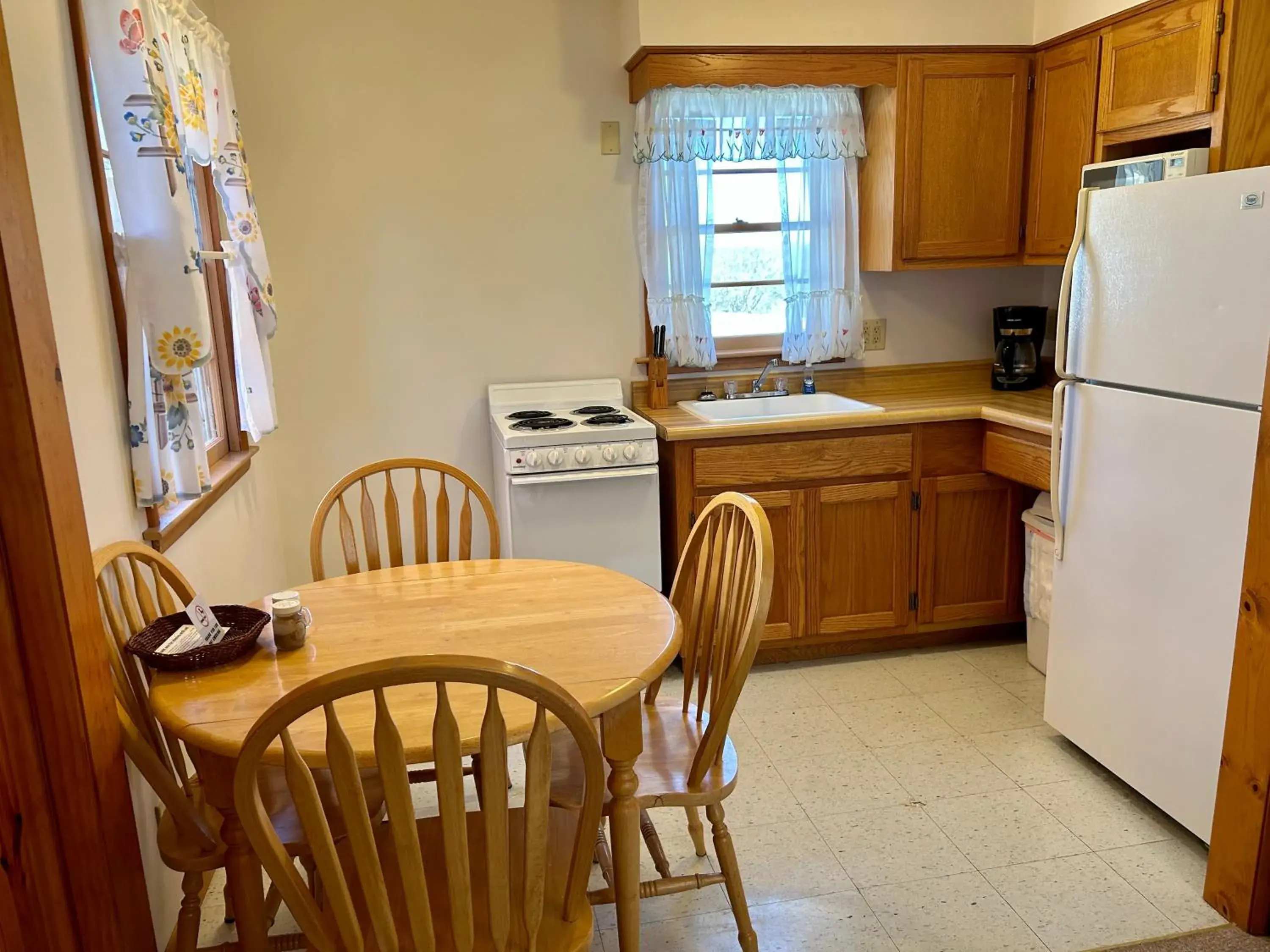 Deluxe Double Room with Bath in Driftwood Resort Bull Shoals Deluxe Double Room with Bath in Driftwood Resort Bull Shoals