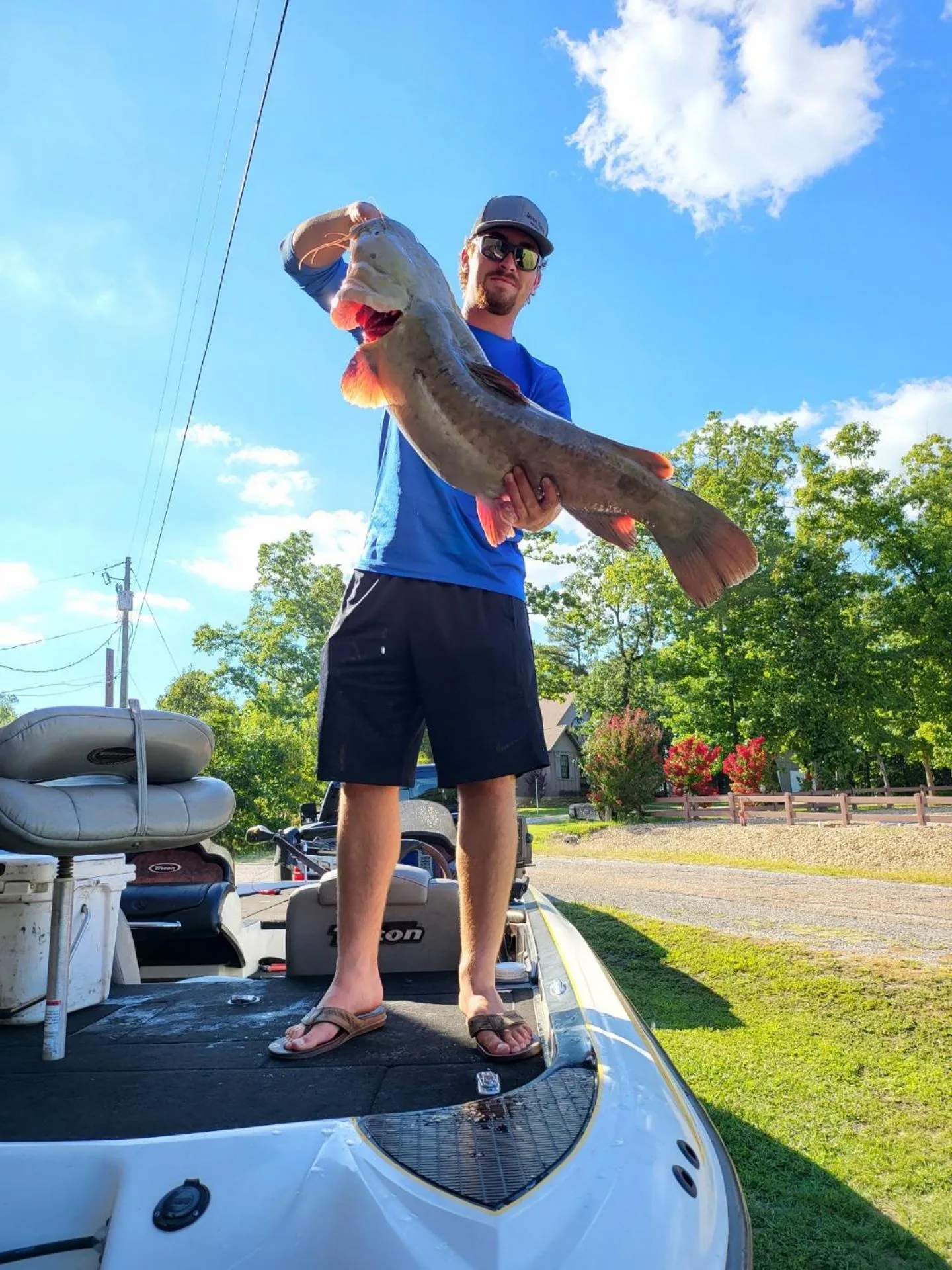 People in Driftwood Resort Bull Shoals