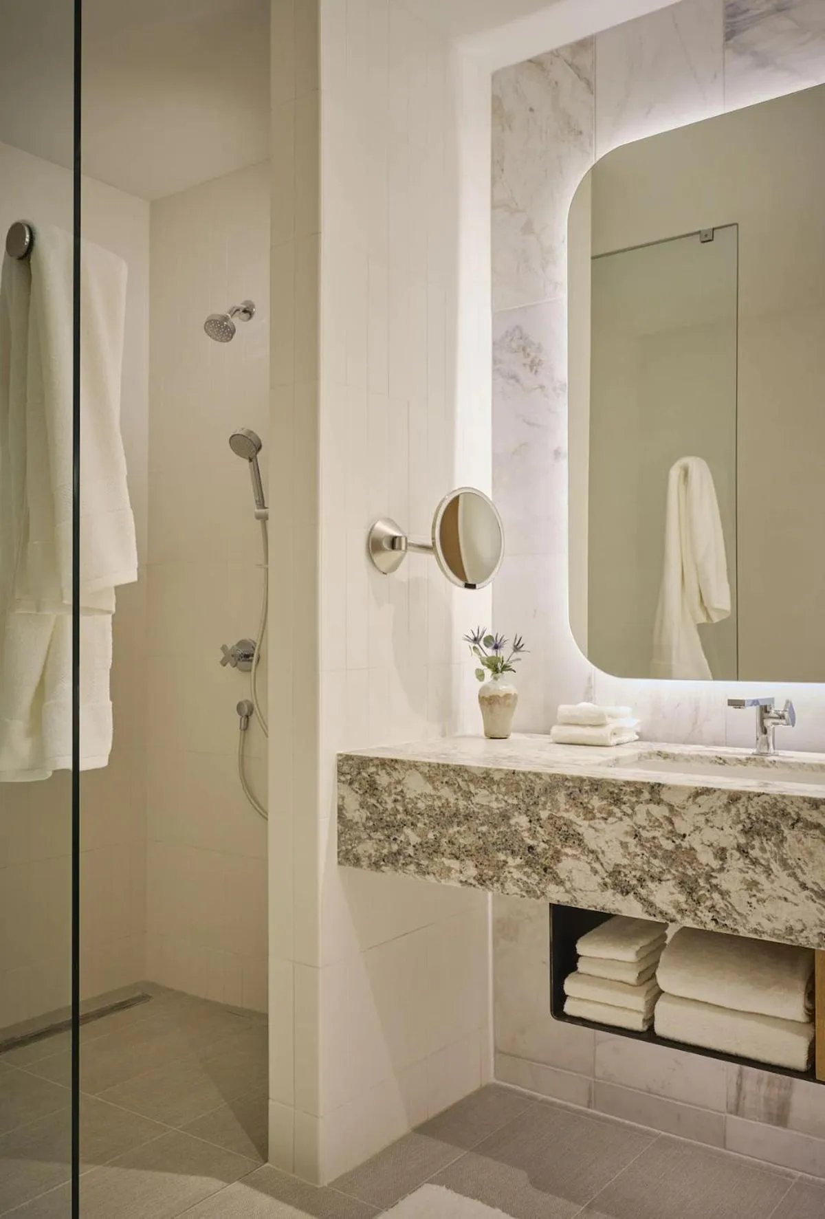 Shower in The Loren Hotel Austin