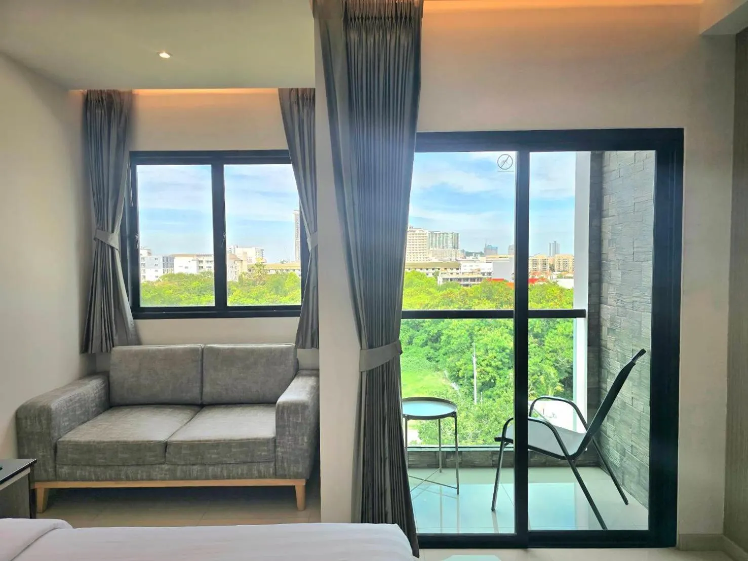 Living room in THE TJ HOTEL Pattaya