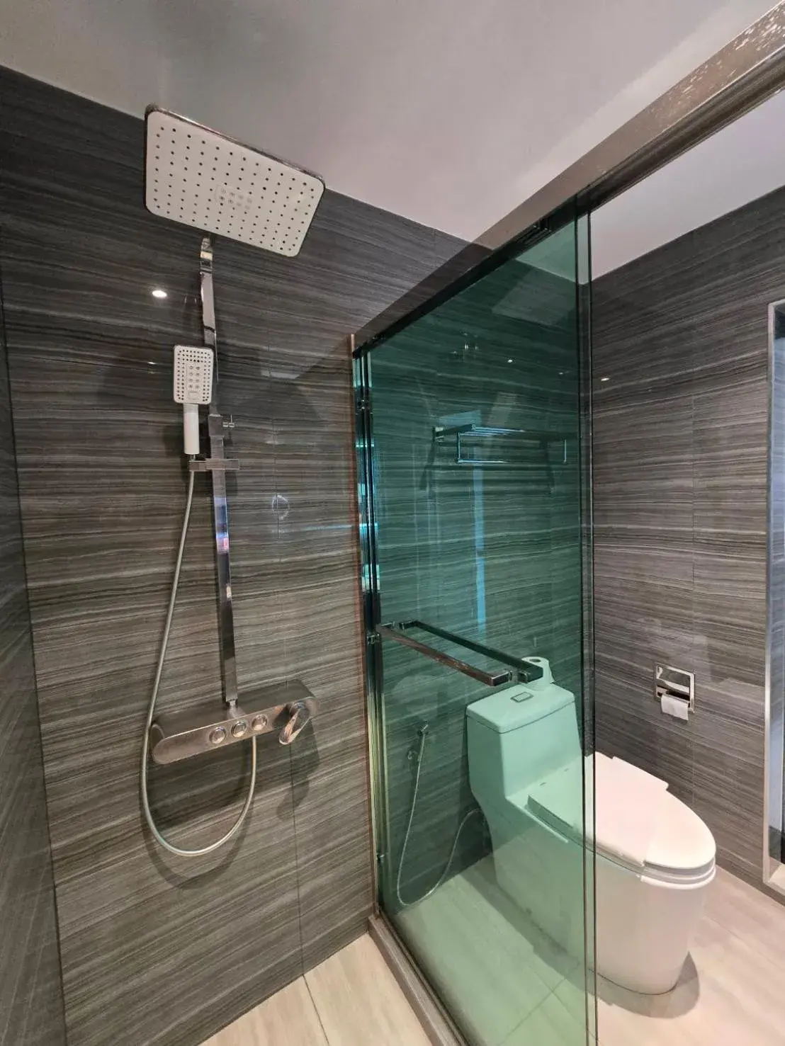 Bathroom in THE TJ HOTEL Pattaya Bathroom in THE TJ HOTEL Pattaya