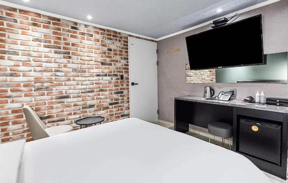 Bed in Hotel WO Yongsan Station