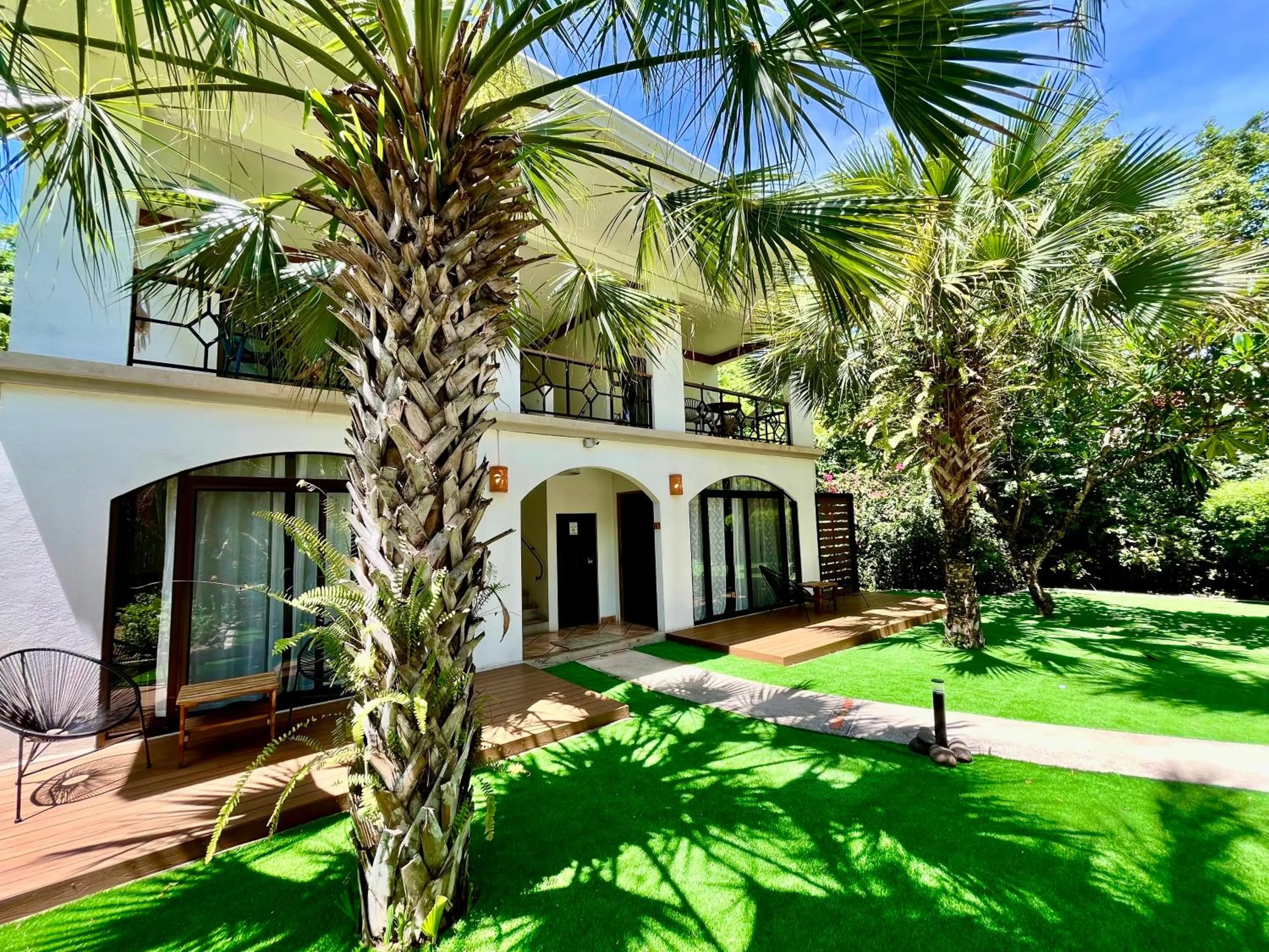 Property building in Hotel El Manglar y Cantarana