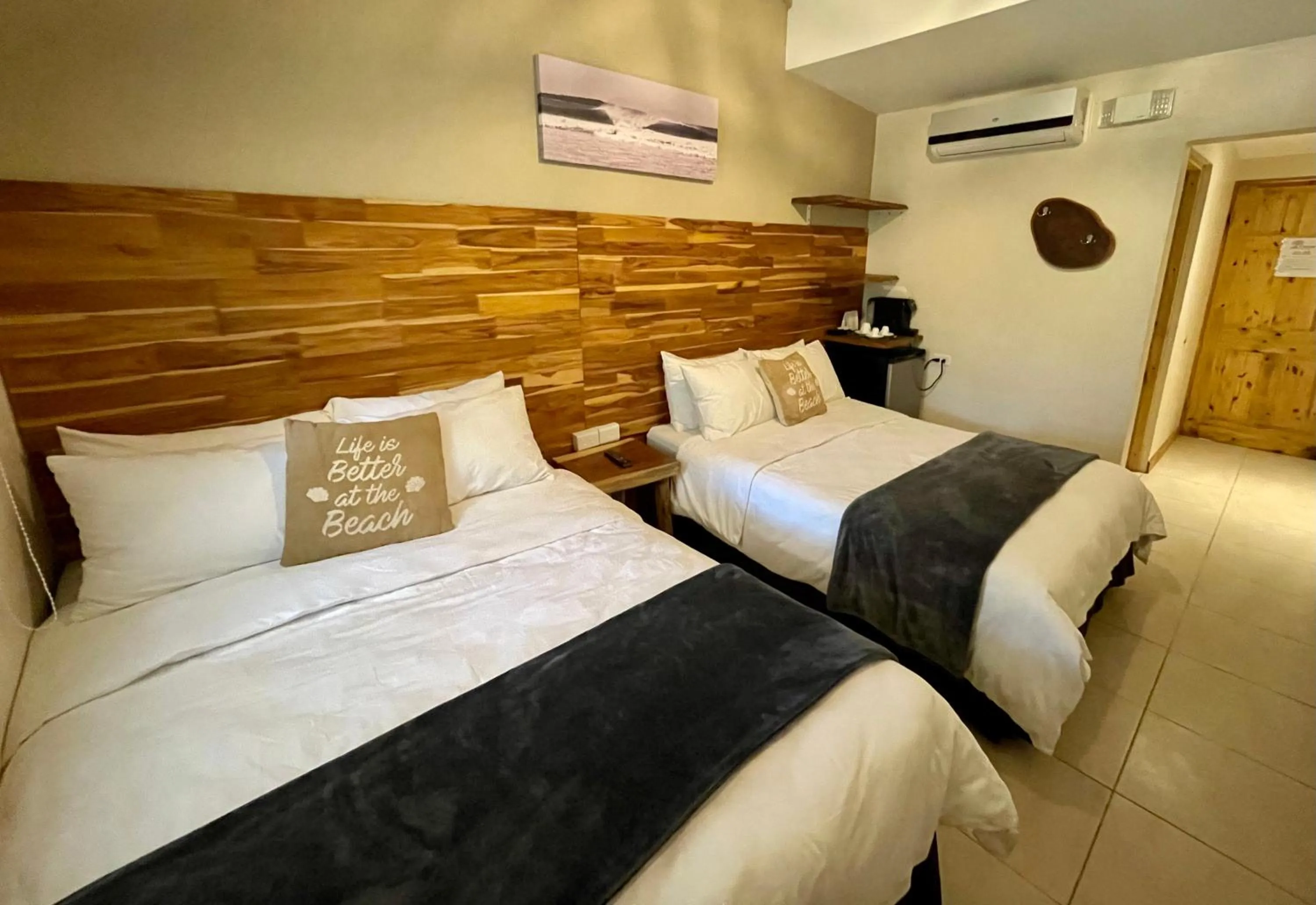 Bed in Hotel El Manglar y Cantarana