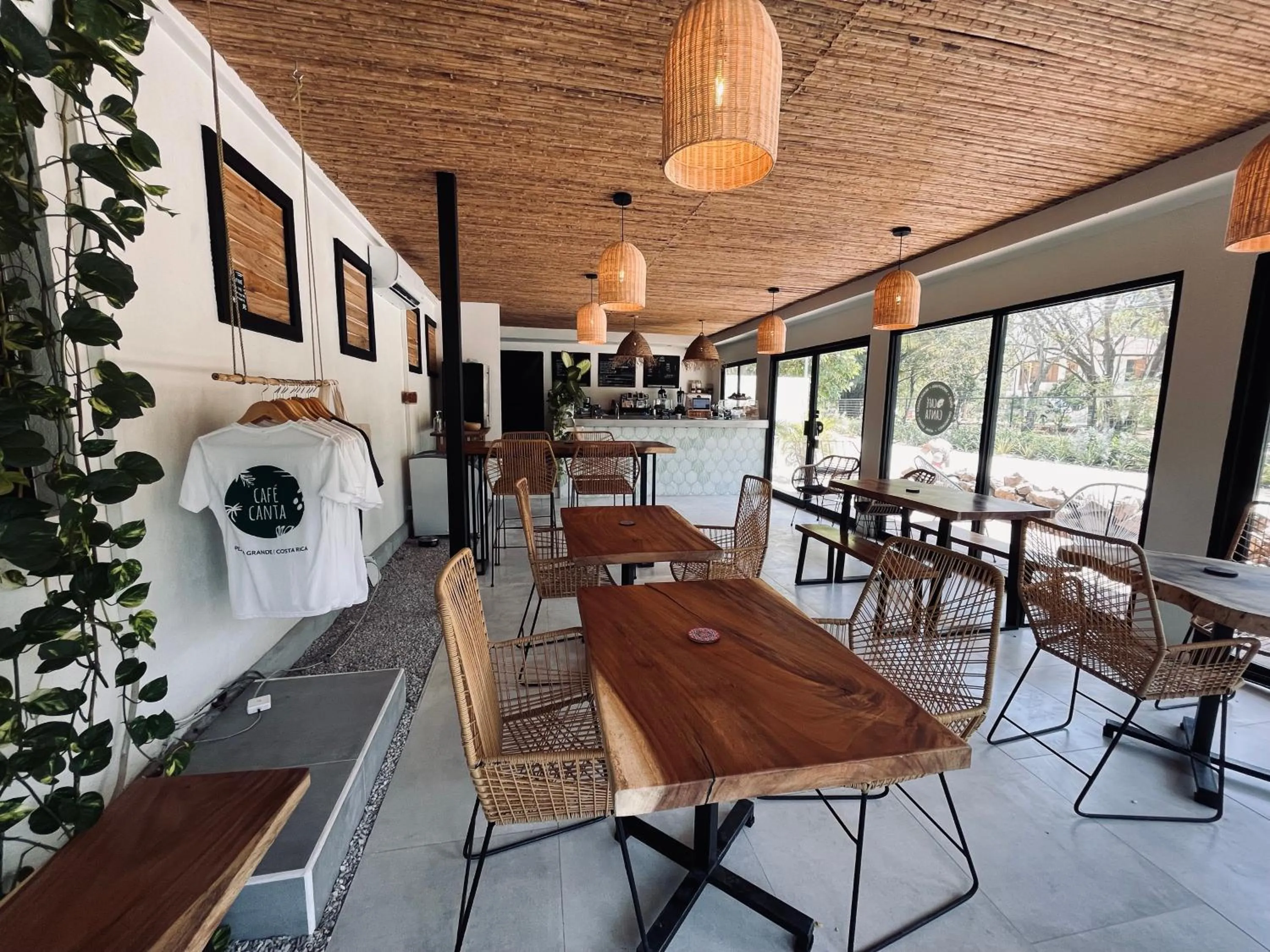 Restaurant/places to eat in Hotel El Manglar y Cantarana