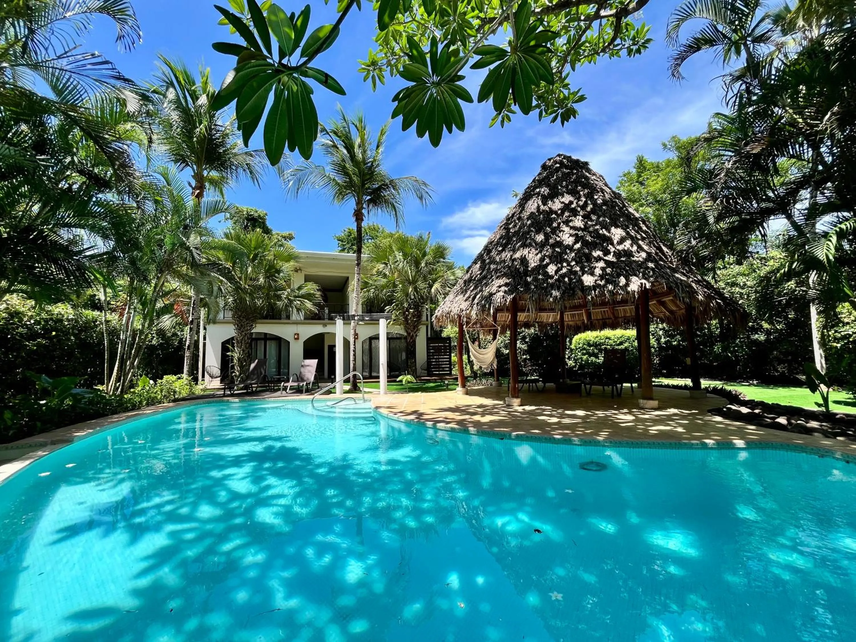 Swimming pool in Hotel El Manglar y Cantarana
