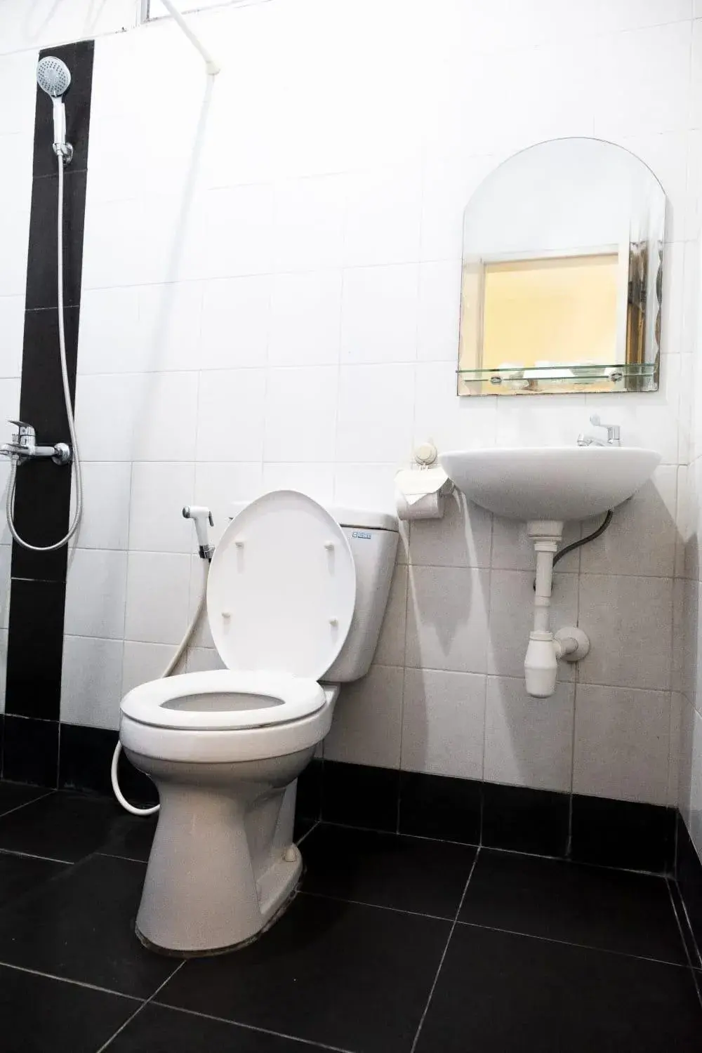 Toilet in Gaing Mas Residence By Gaing Mas Group Toilet in Gaing Mas Residence By Gaing Mas Group