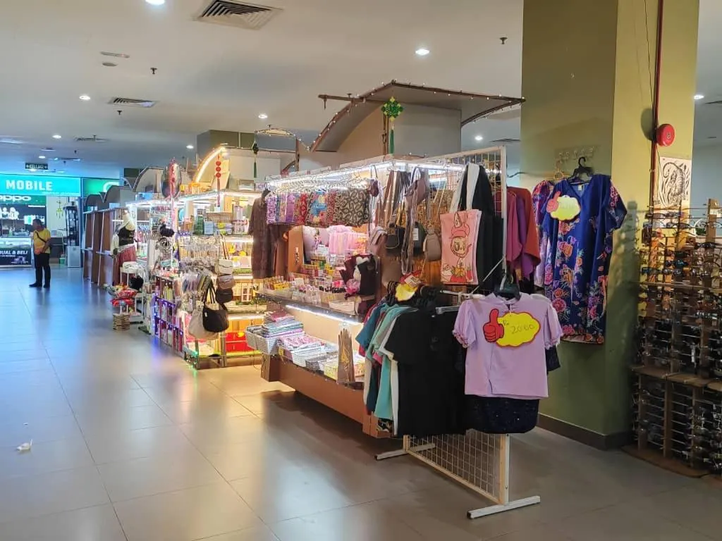 Shopping Area in LI HUA HOTEL , BINTULU SENTRAL