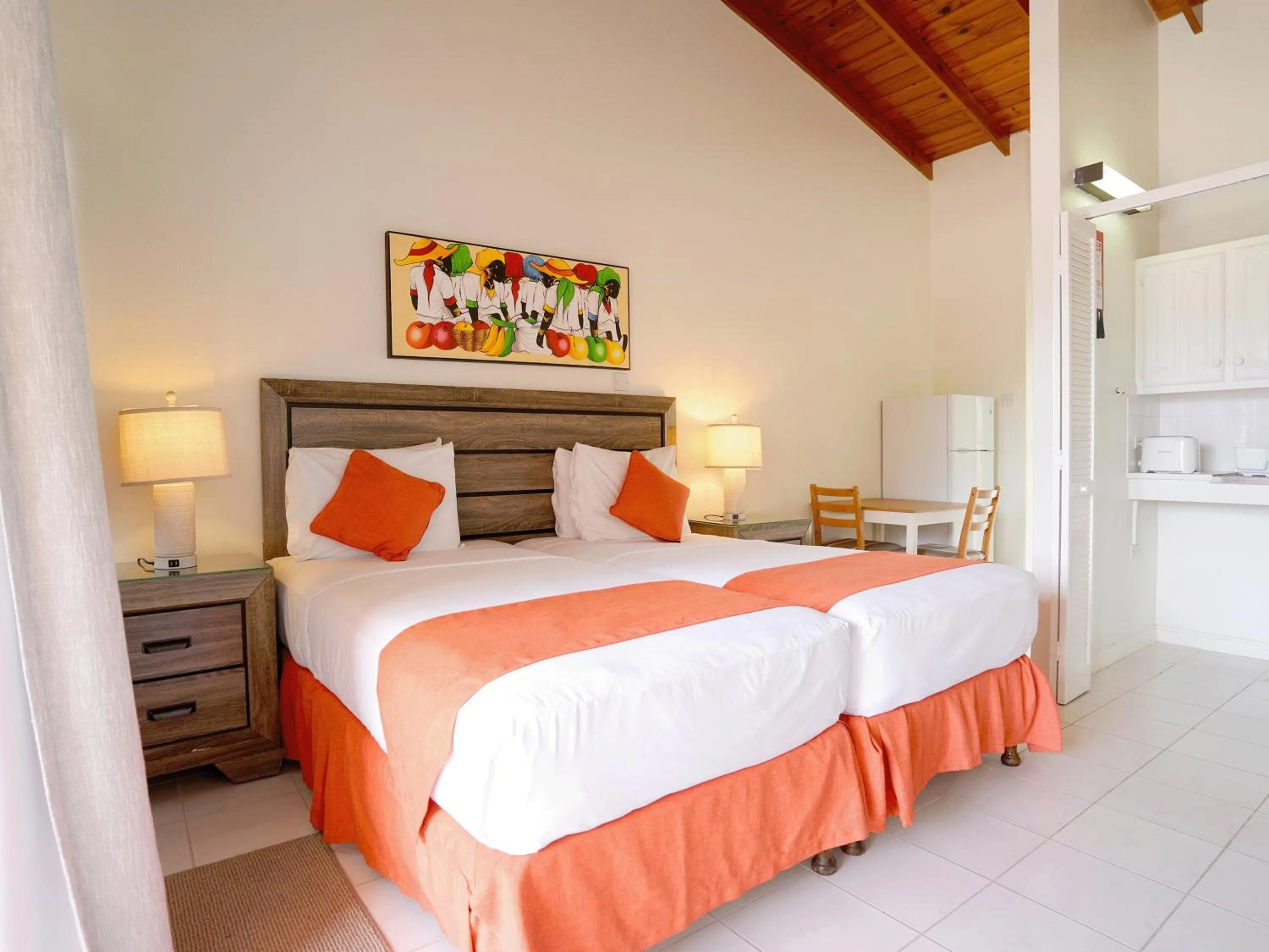 Bed in Worthing Court Apartment Hotel