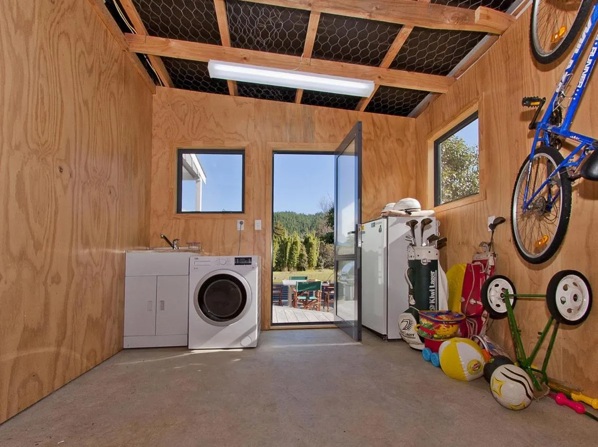 Property building in Sea Breeze - Whangamata Holiday Home