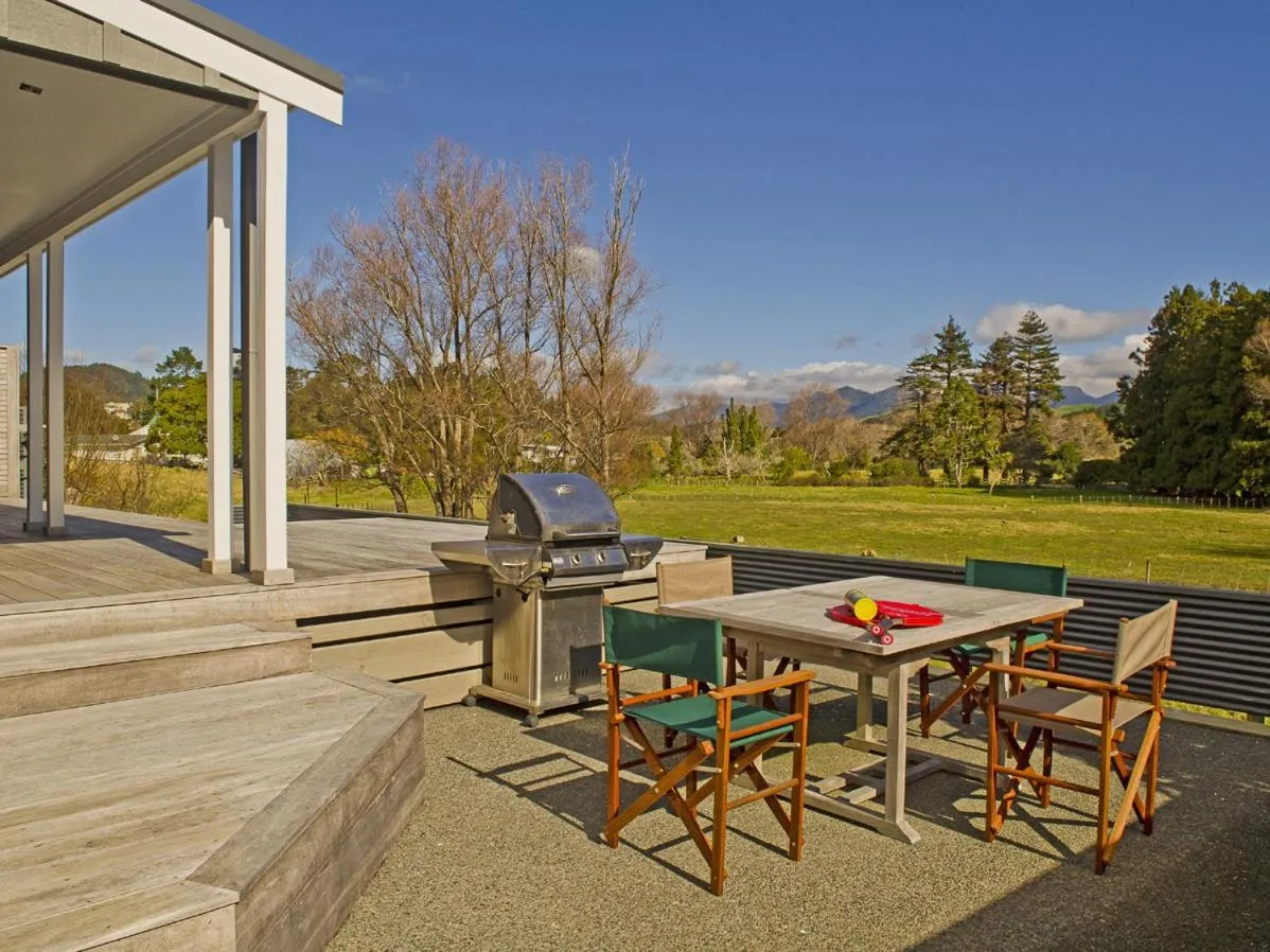 Property building in Sea Breeze - Whangamata Holiday Home