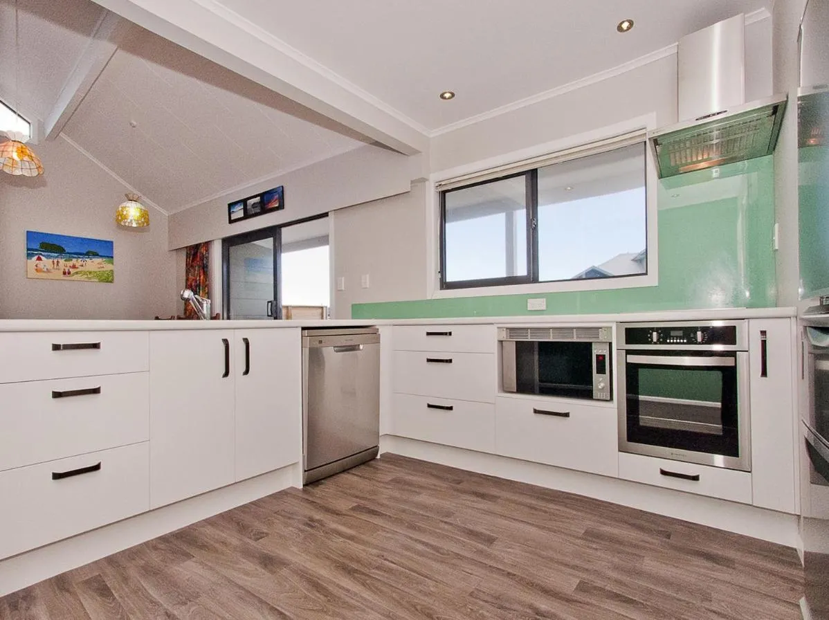 Property building in Sea Breeze - Whangamata Holiday Home