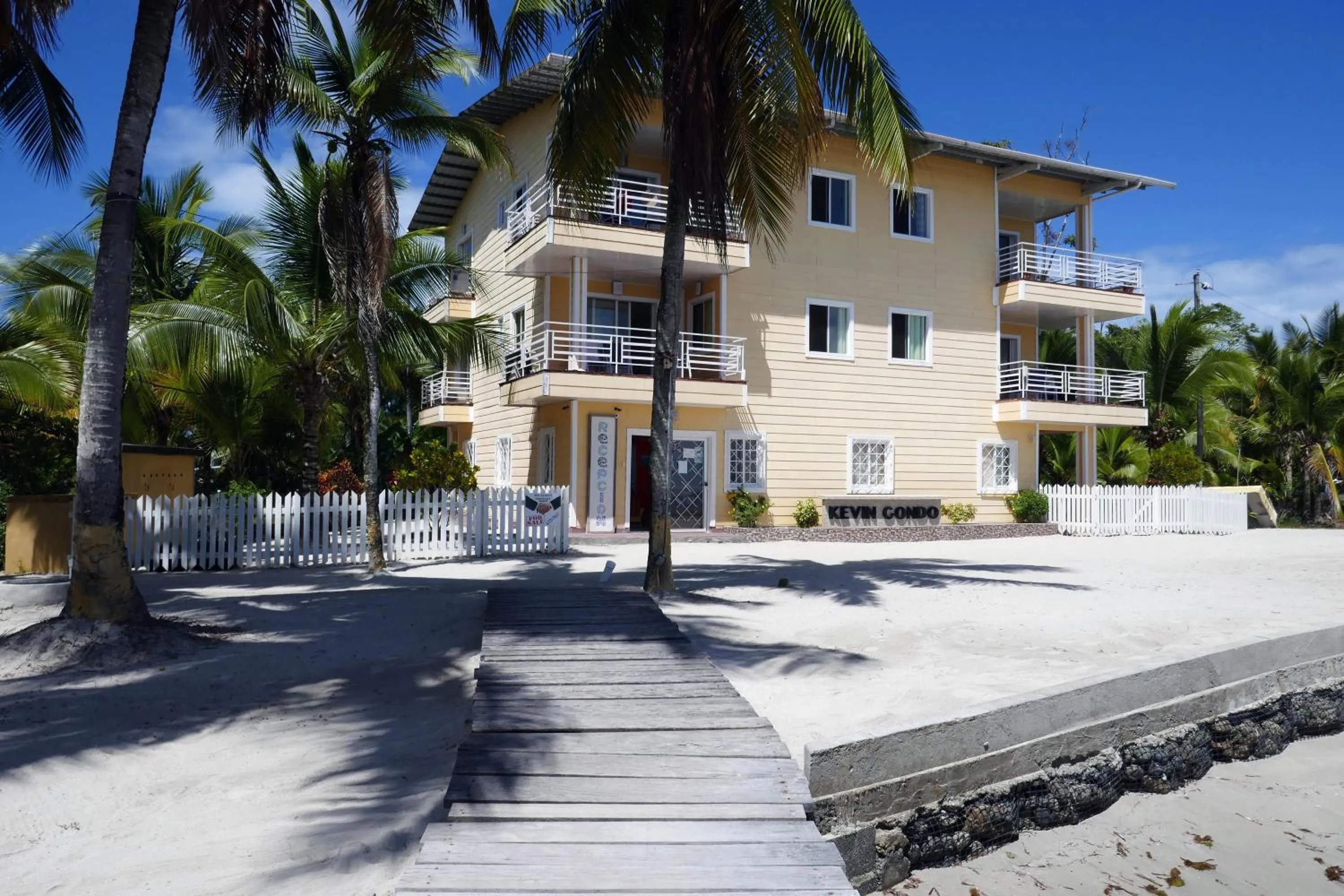Beach in Kevin Kondos
