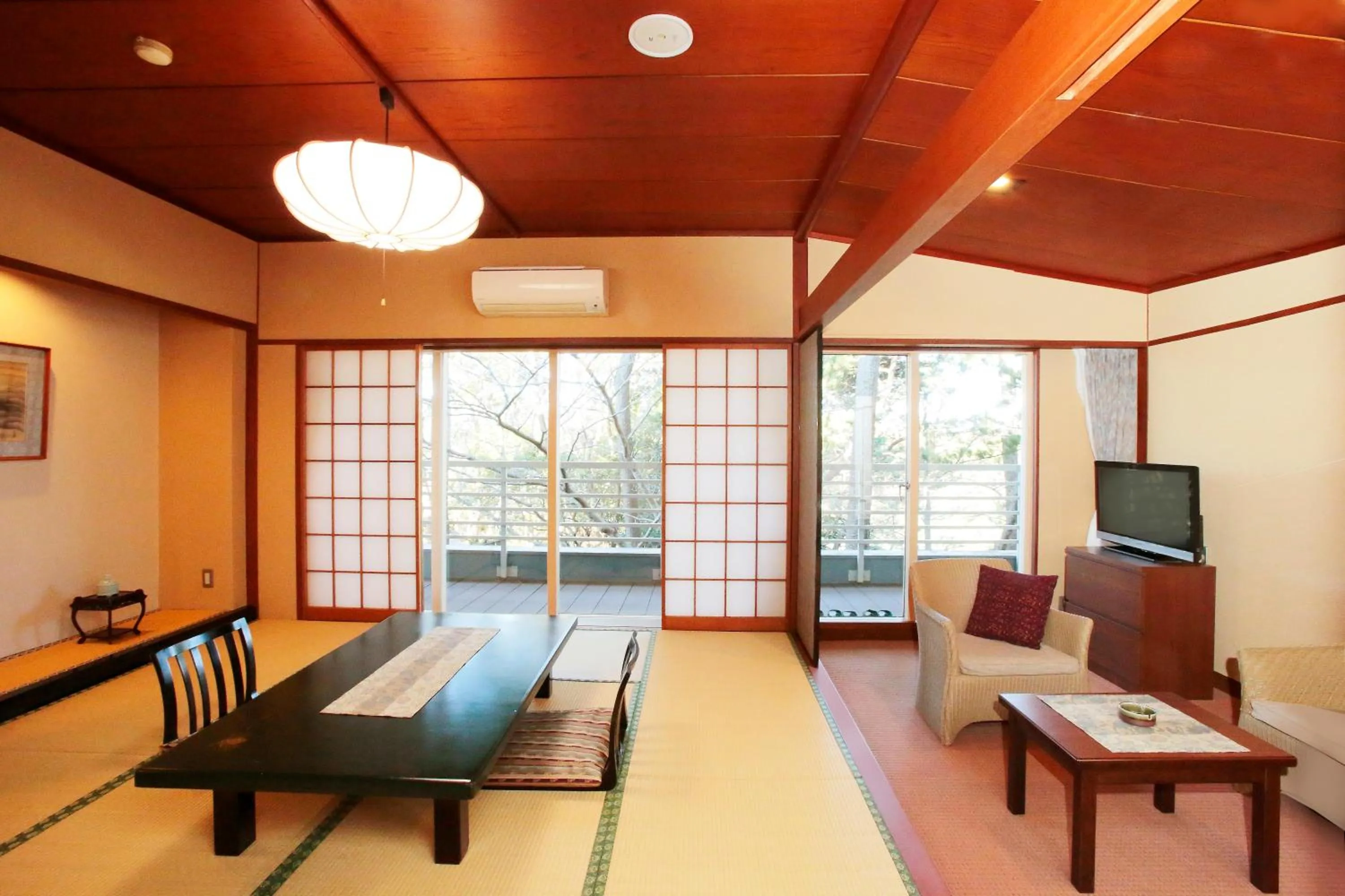 Photo of the whole room in Itsuura Kanko Hotel