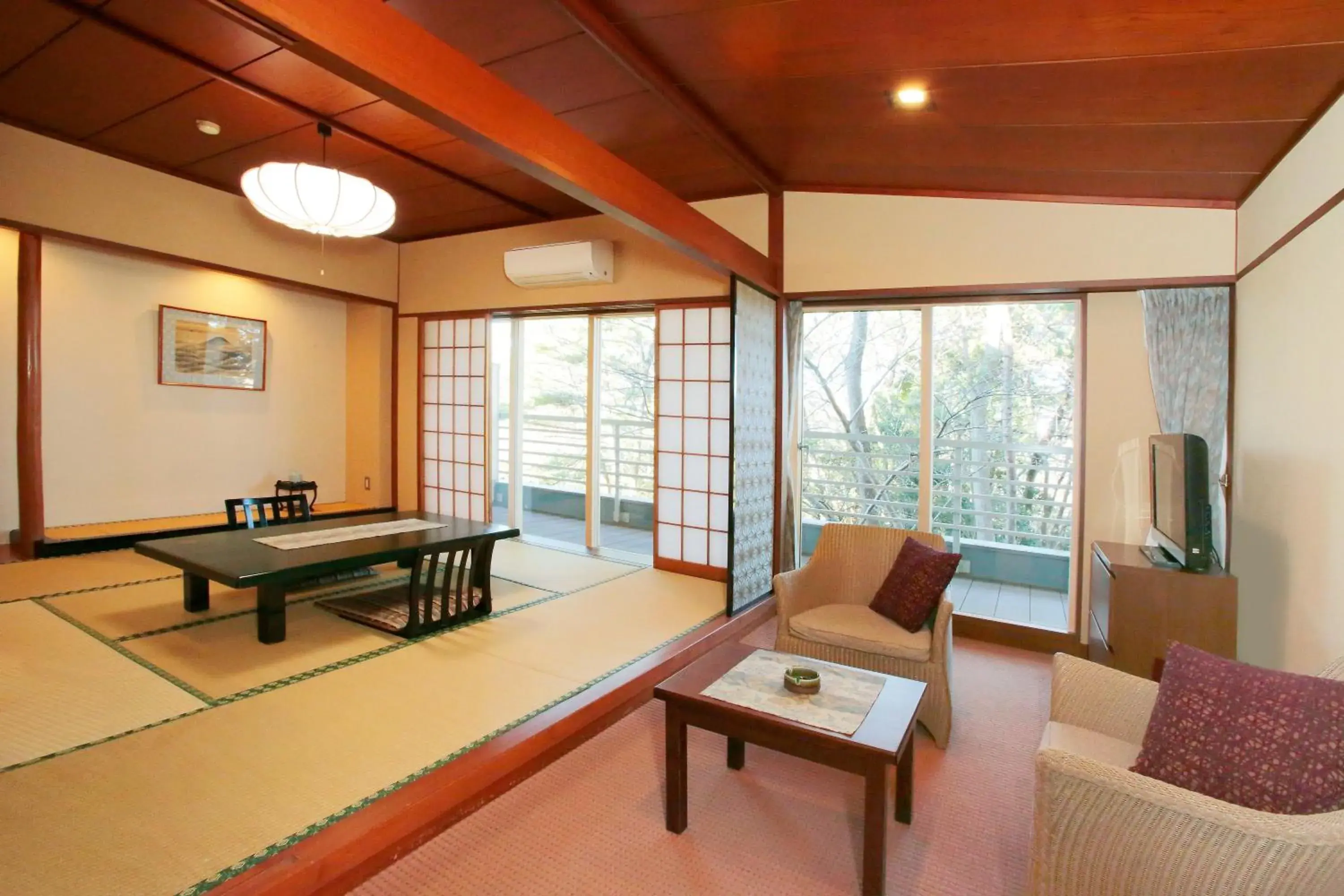 Photo of the whole room in Itsuura Kanko Hotel Photo of the whole room in Itsuura Kanko Hotel