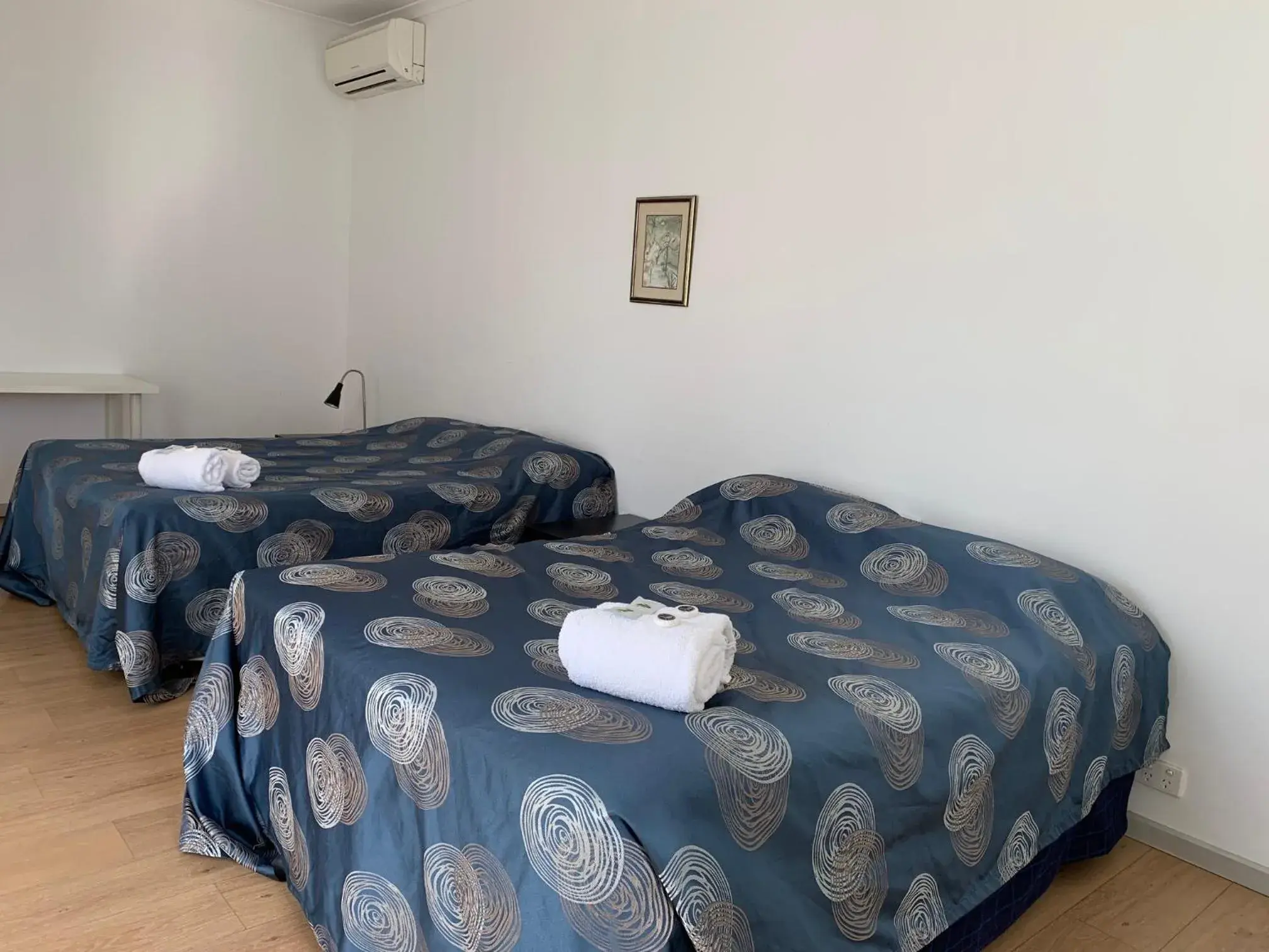 Standard Double or Twin Room in Beaconsfield Lodge Motel Standard Double or Twin Room in Beaconsfield Lodge Motel