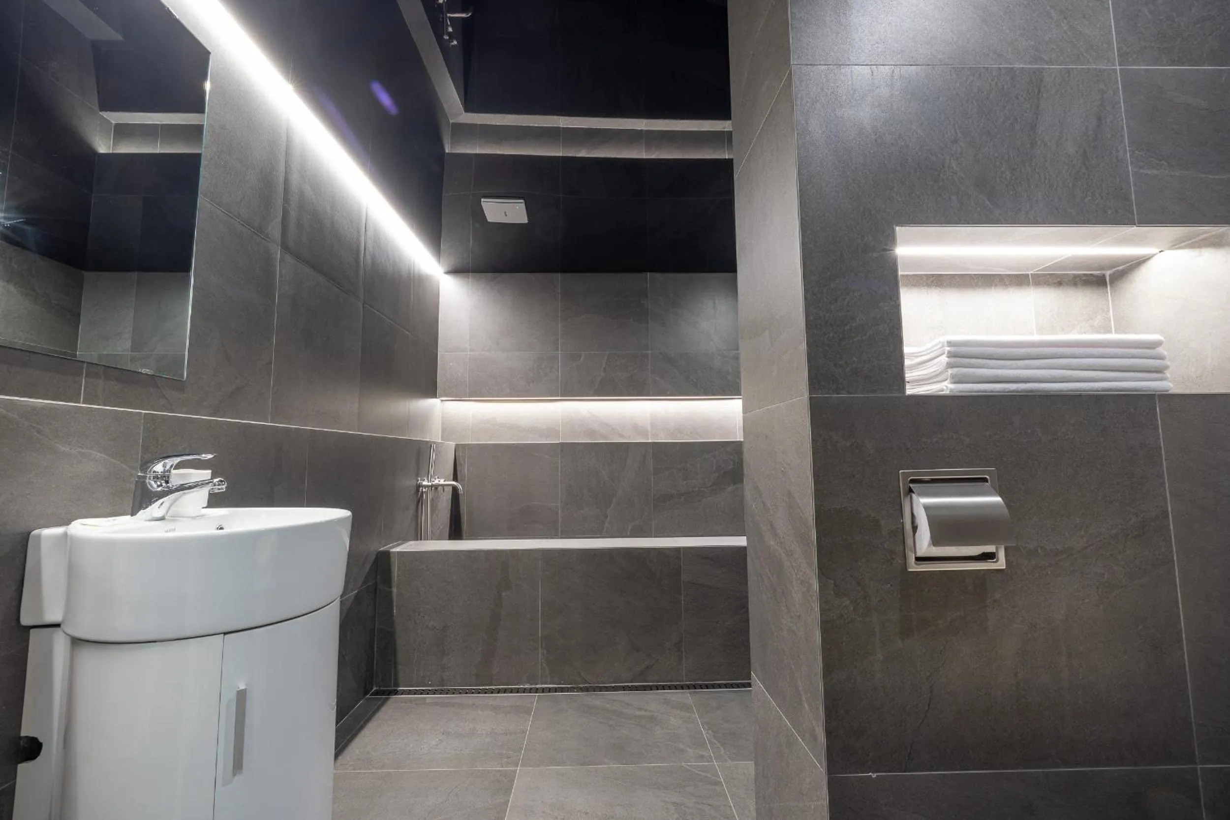 Jeju BunkerHotel&Resort