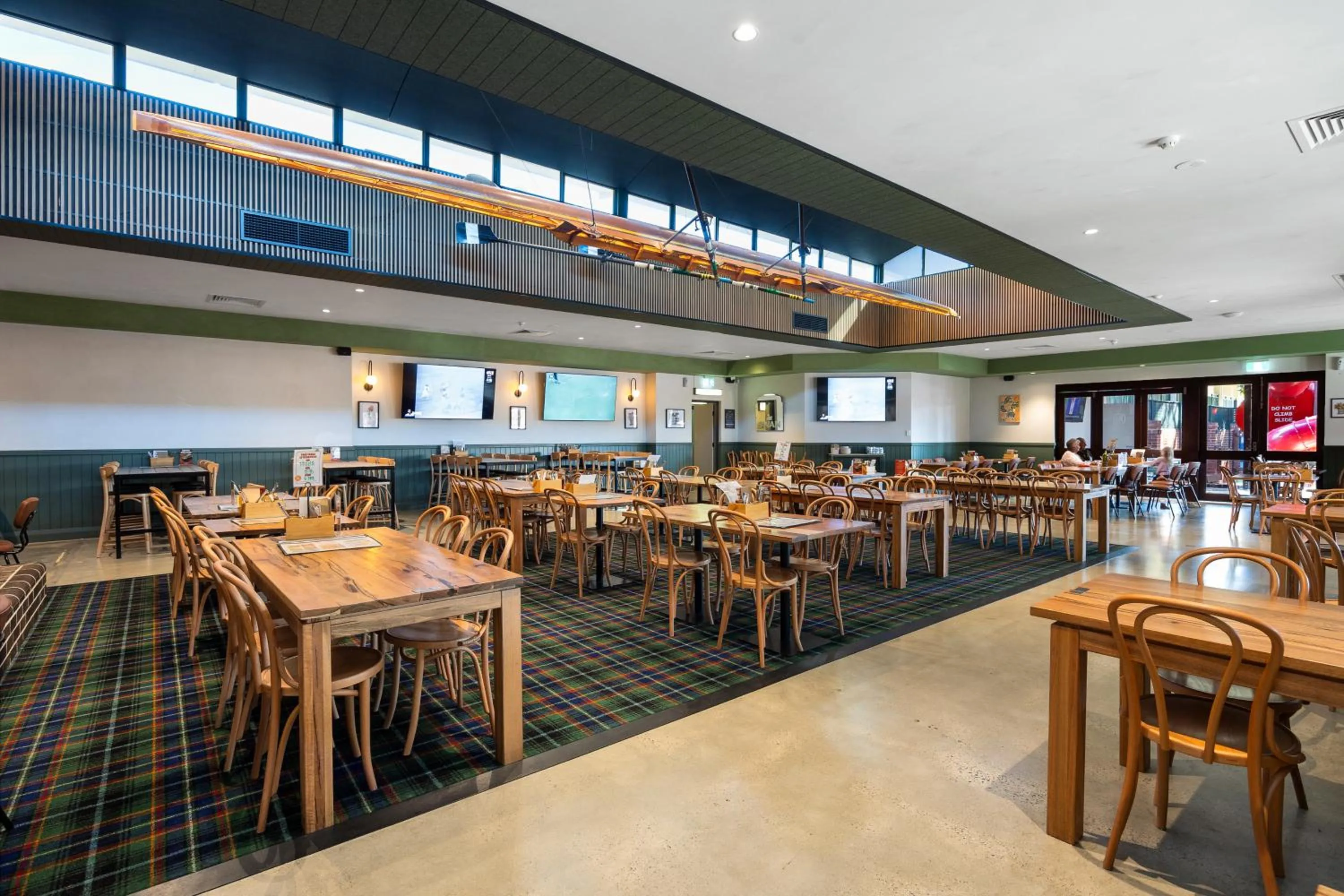 Dining area in Quality Hotel Bayswater