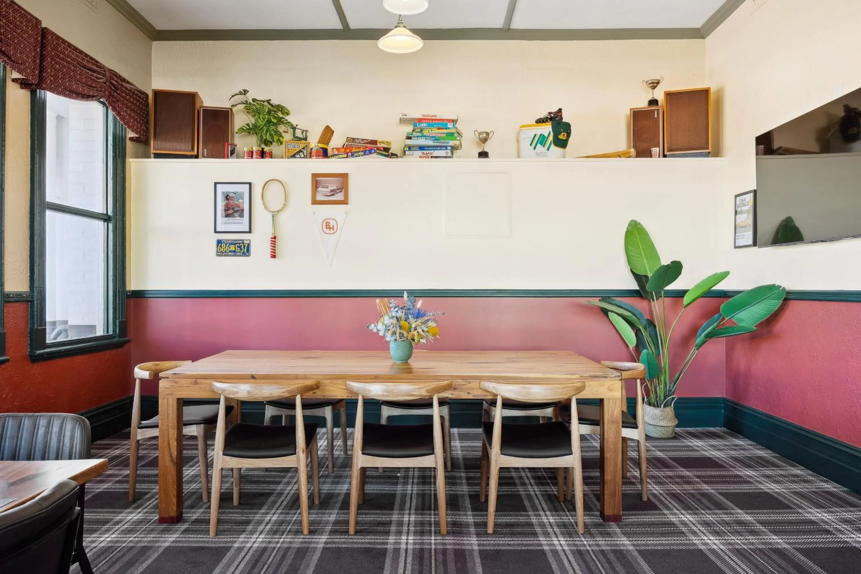 Restaurant/places to eat in Quality Hotel Bayswater