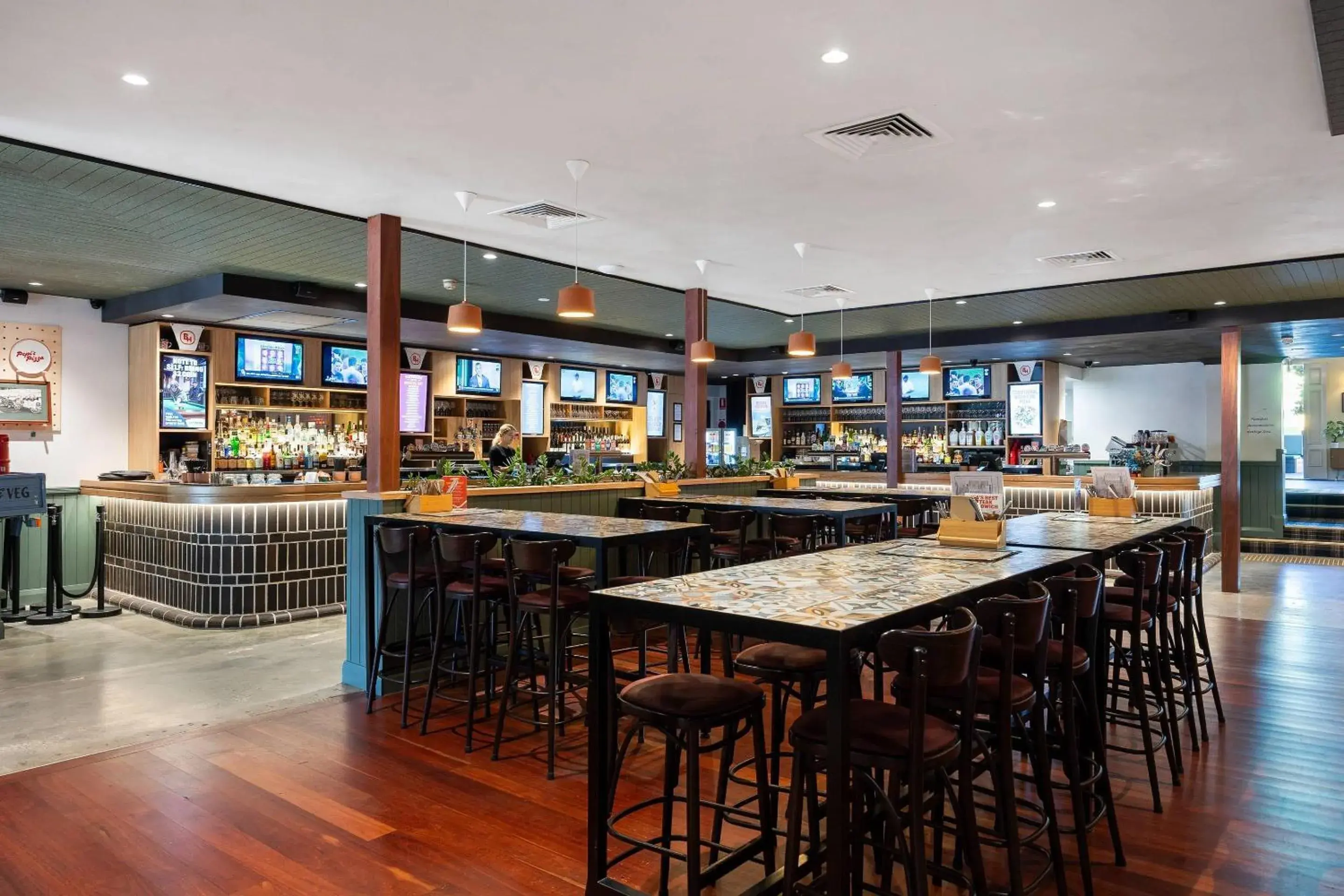 Lounge or bar in Quality Hotel Bayswater Lounge or bar in Quality Hotel Bayswater