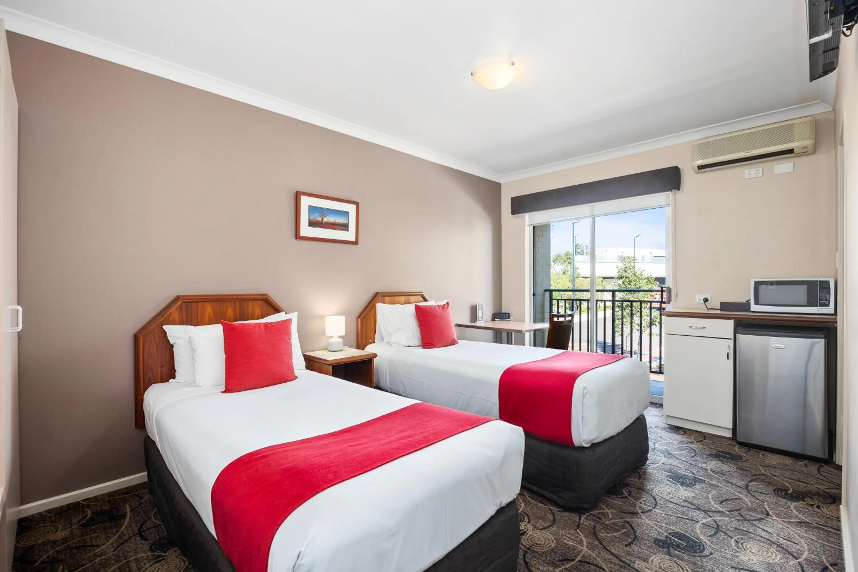 TV and multimedia, Bed in Quality Hotel Bayswater