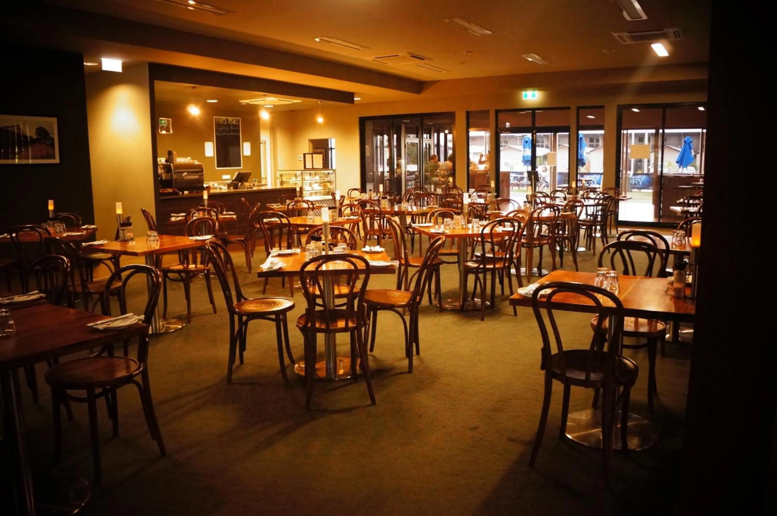 Restaurant/places to eat in Spinifex Hotel
