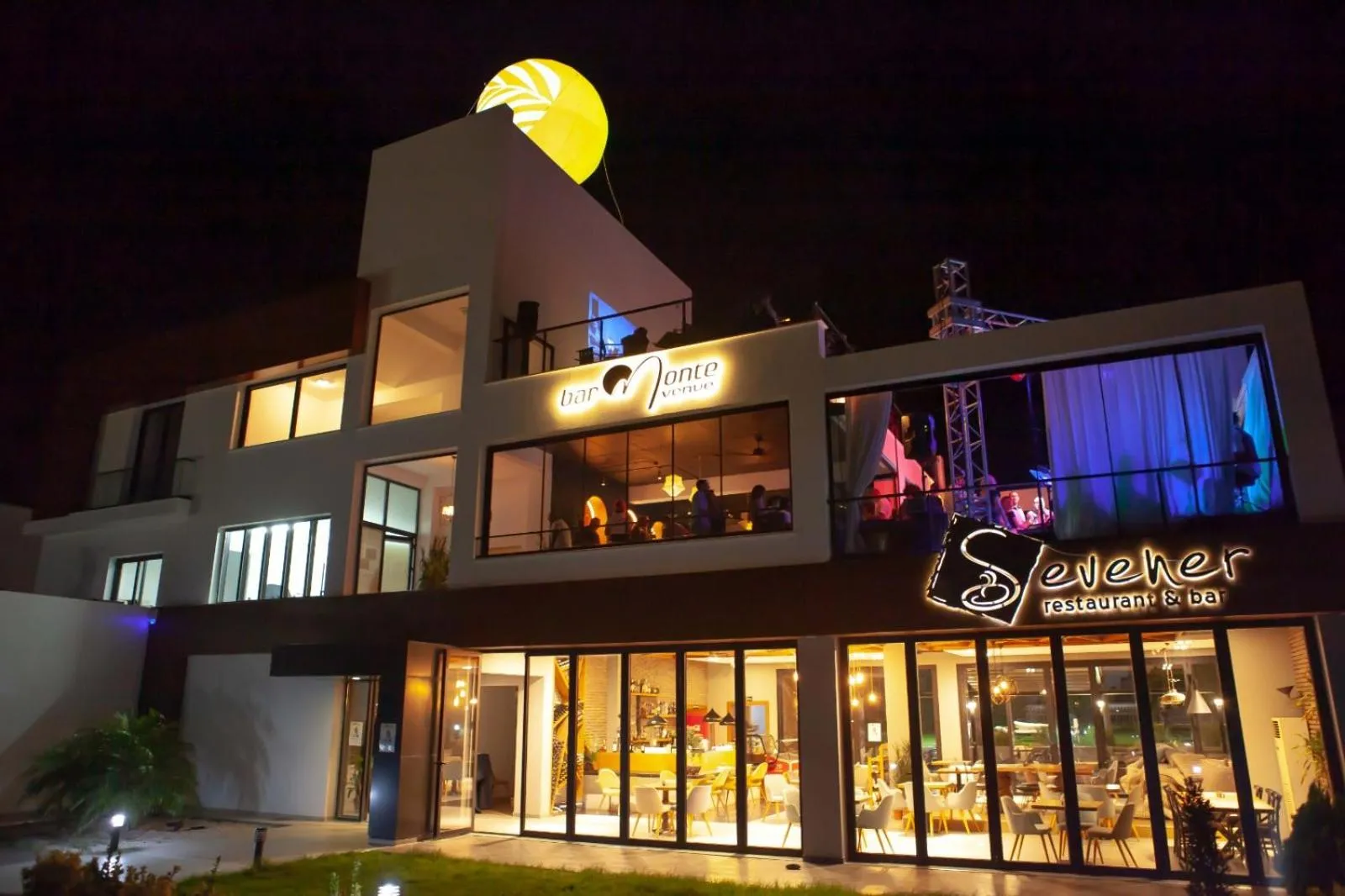 Property building in Palmonte Suites Hotel & SPA