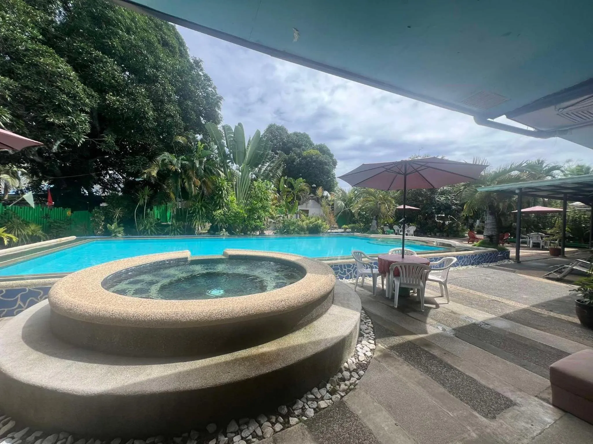 Ice Bear Bar & Tourist Inn