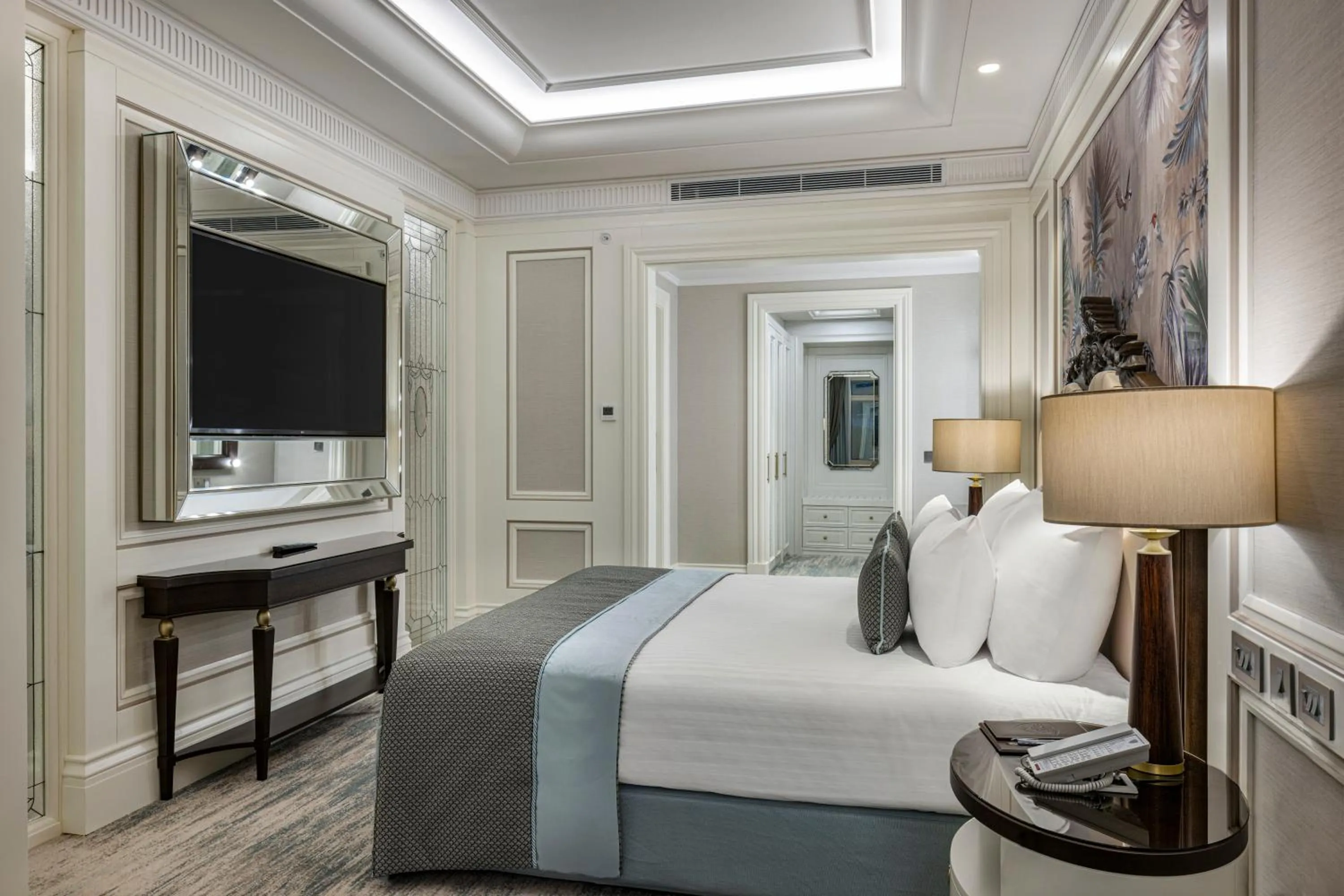 Bed in Merit Royal Diamond Hotel & SPA