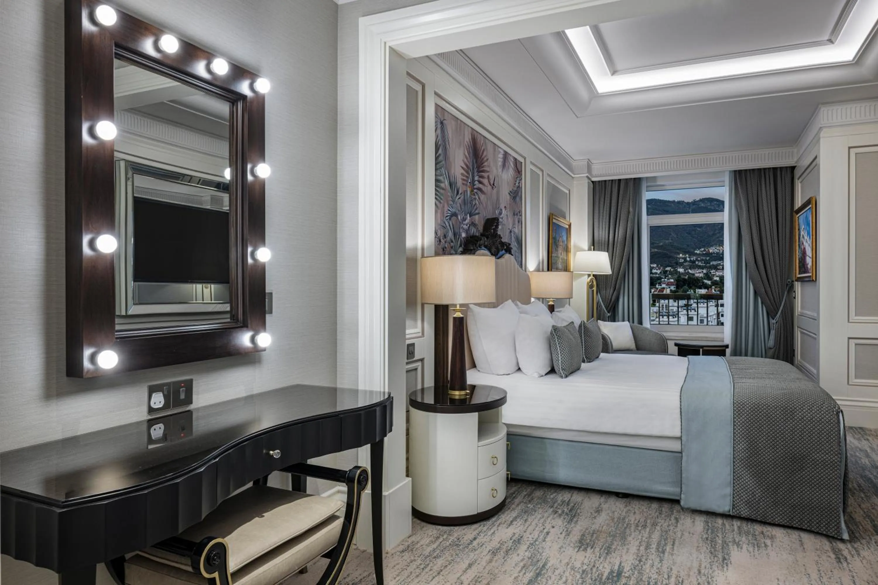 Bed in Merit Royal Diamond Hotel & SPA