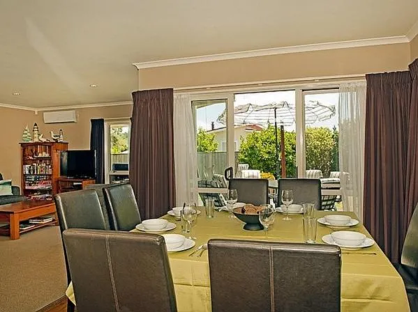Bliss by the Beach - Whangamata Holiday Home