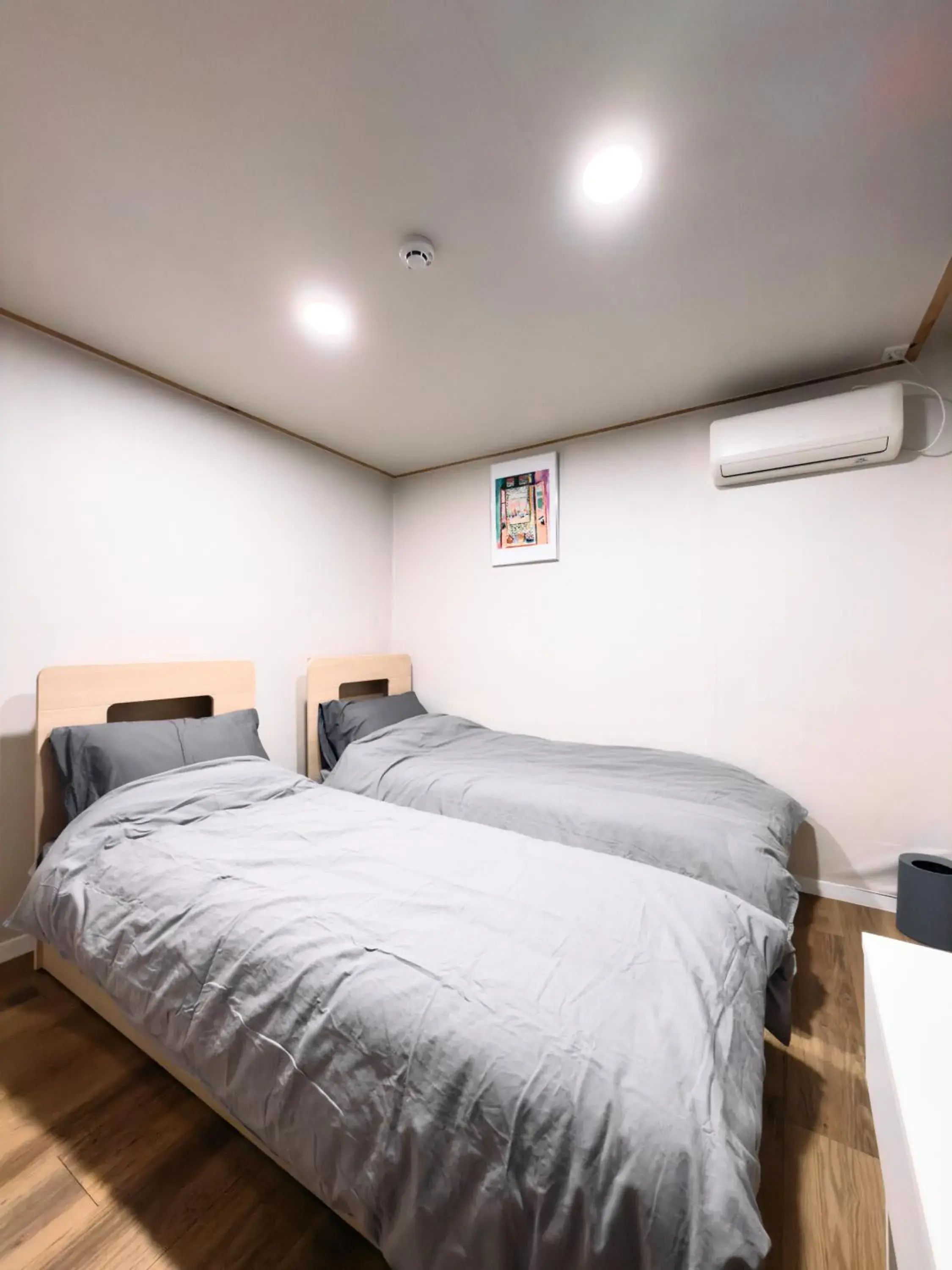 Annex wing Twin bed room with private bathroom outside in Hithere guesthouse Annex wing Twin bed room with private bathroom outside in Hithere guesthouse