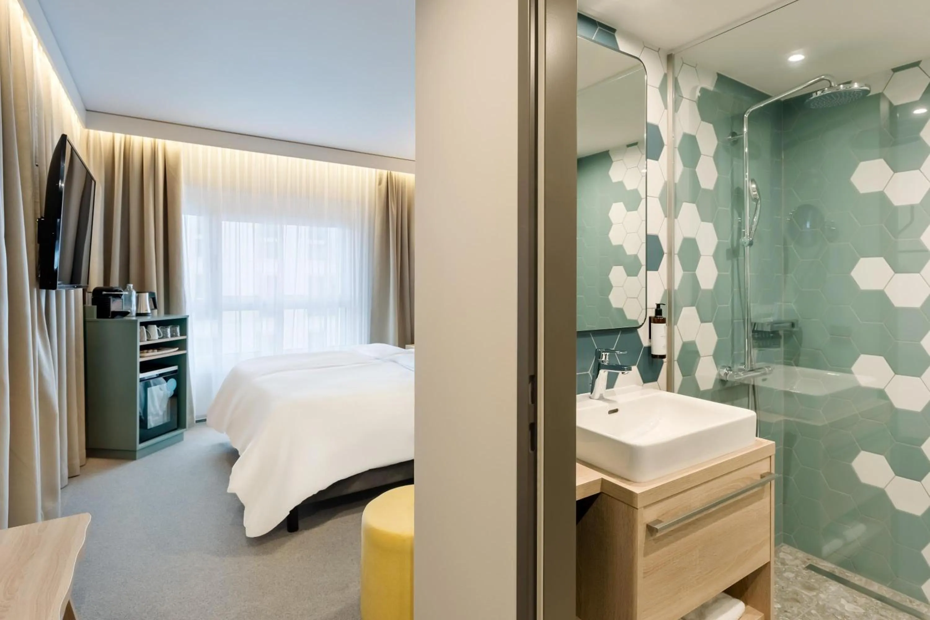 Photo of the whole room, Bed in Spark by Hilton Vienna Donaustadt