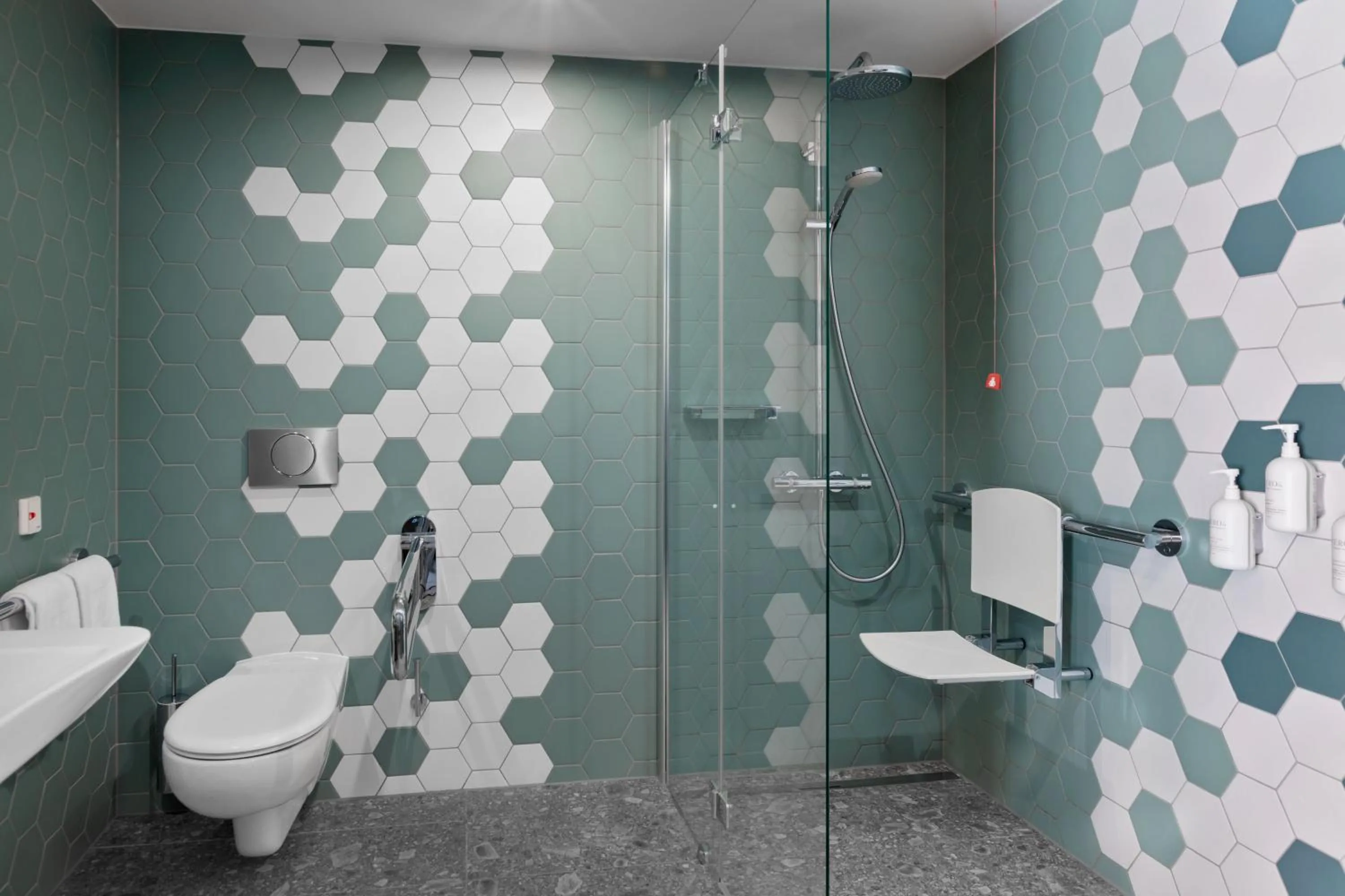 Bathroom in Spark by Hilton Vienna Donaustadt