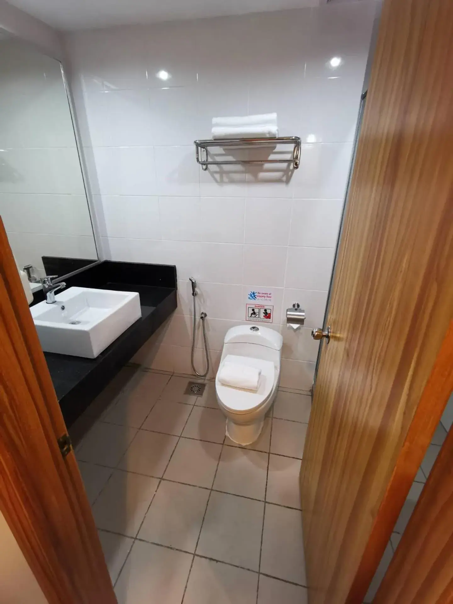 Shower in TD CAPITAL HOTEL Shower in TD CAPITAL HOTEL