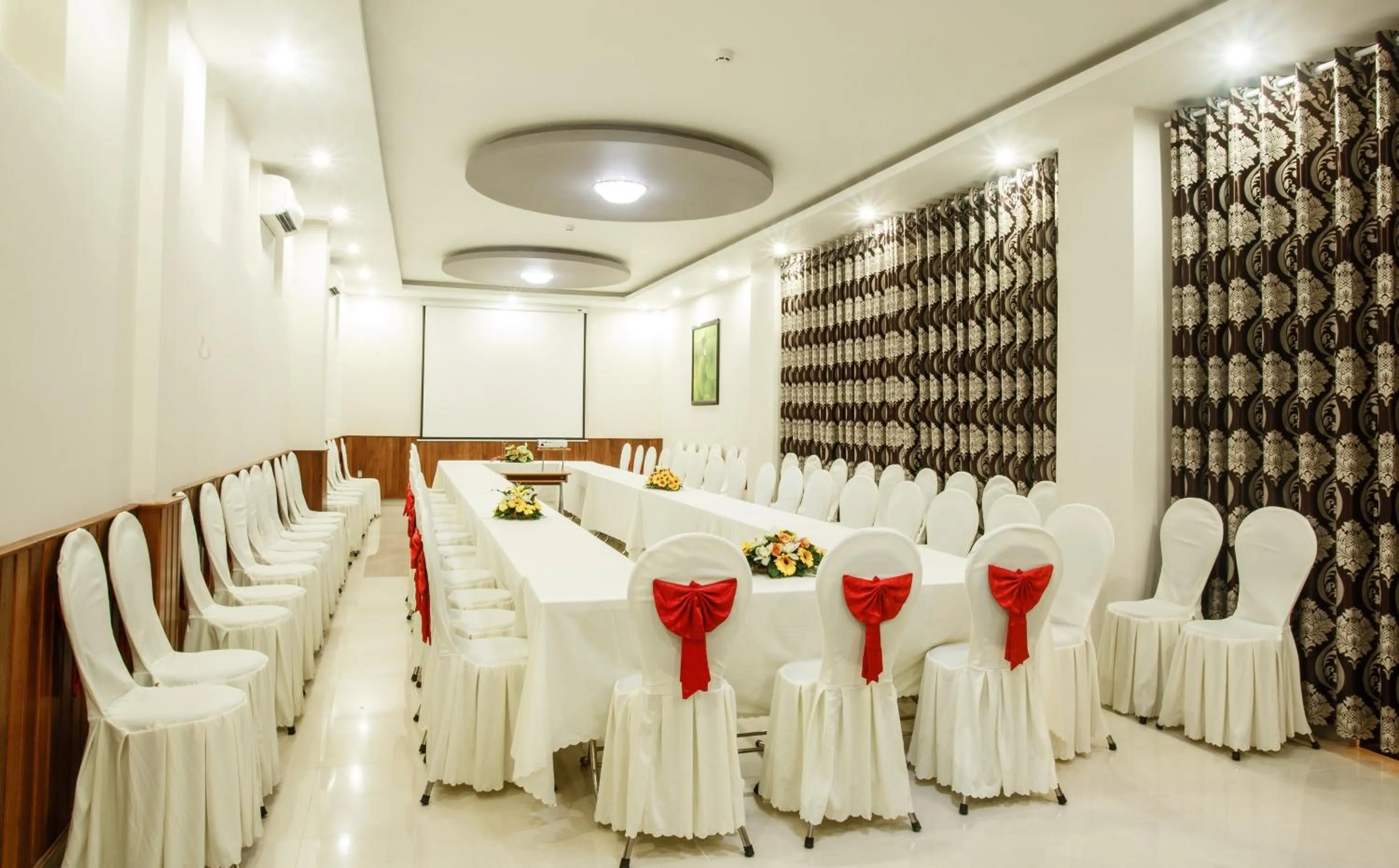 Banquet/Function facilities in Long Bao Chau Hotel