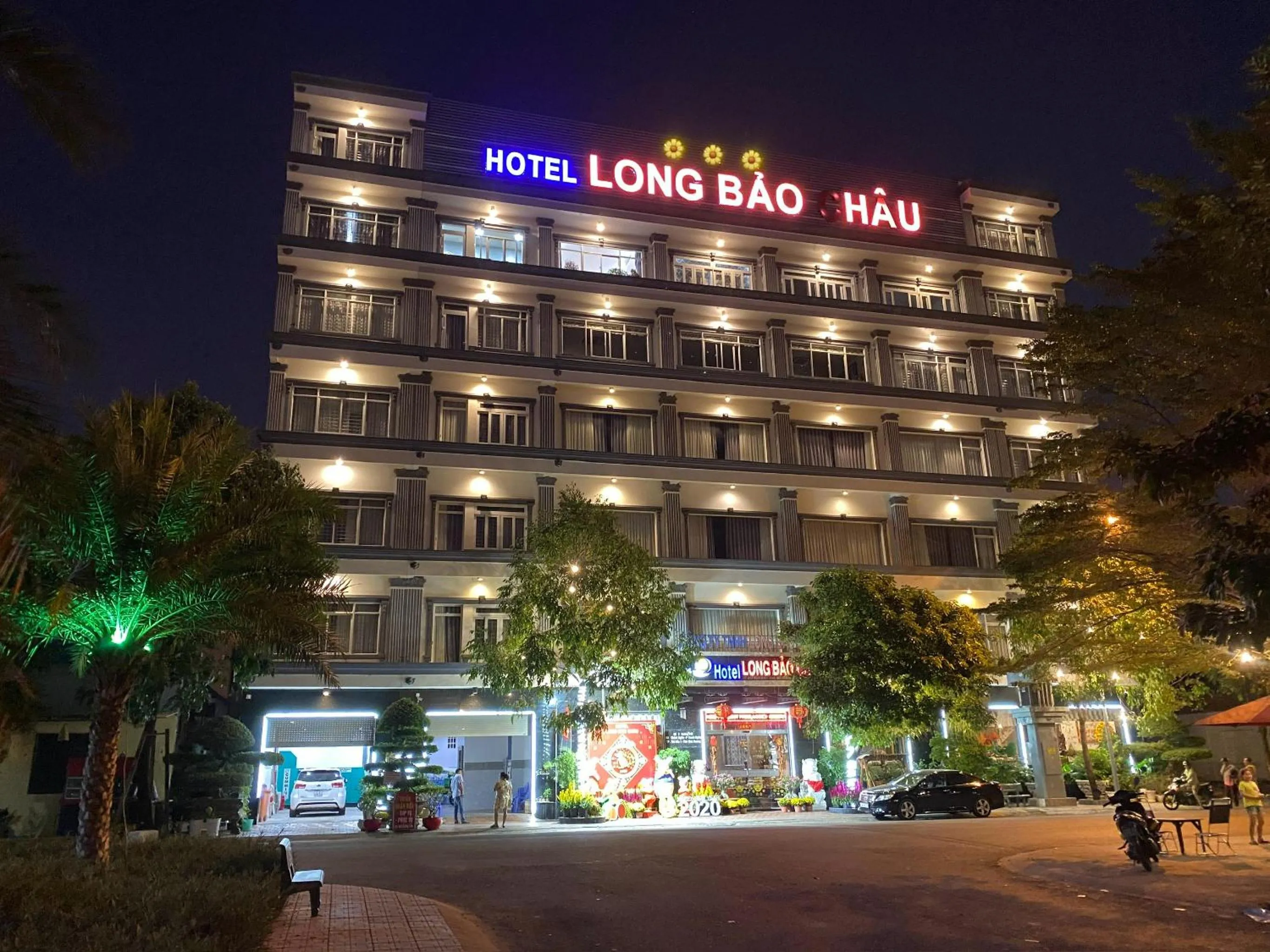 Property building in Long Bao Chau Hotel