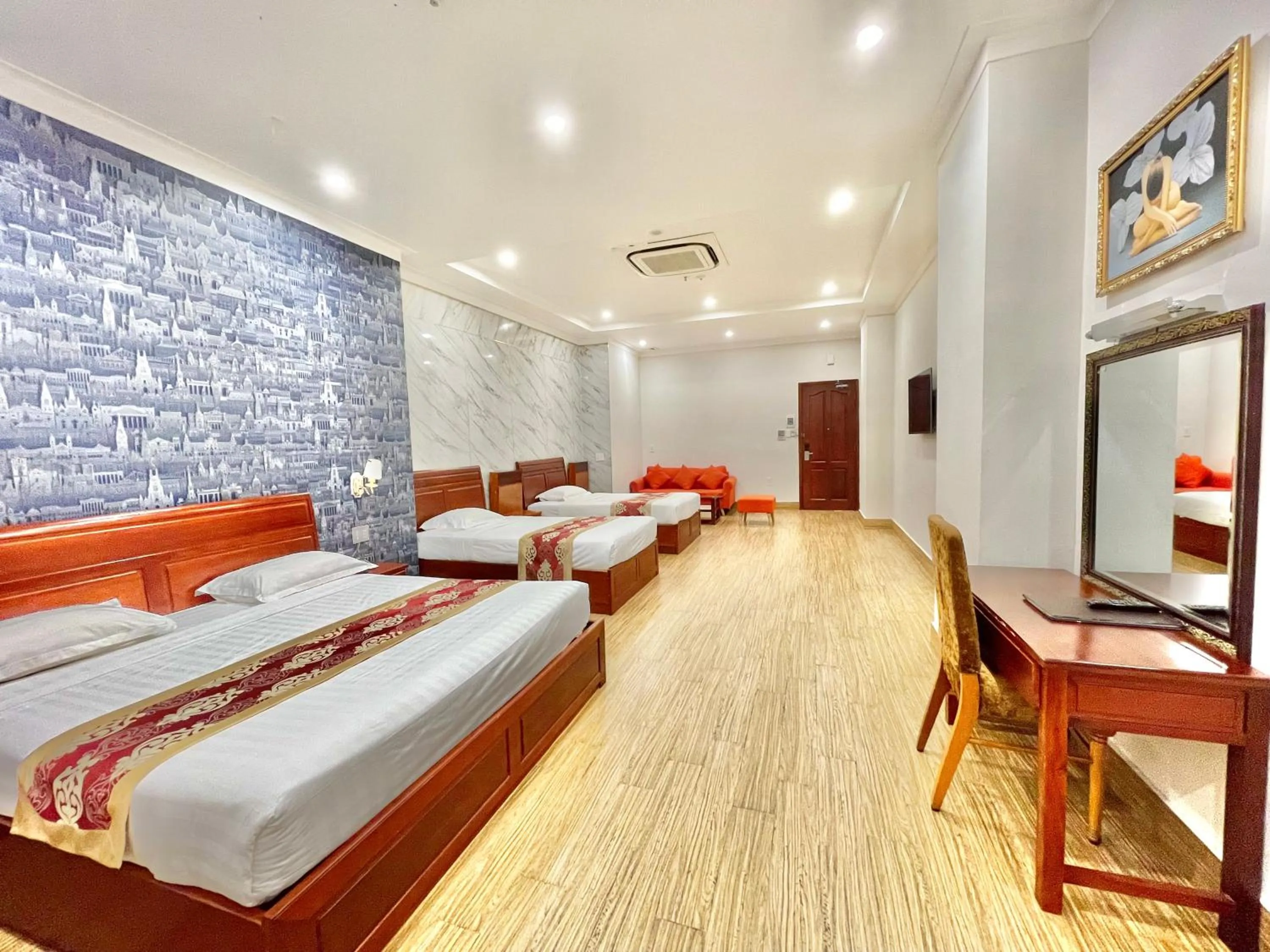 Bedroom, Bed in Long Bao Chau Hotel