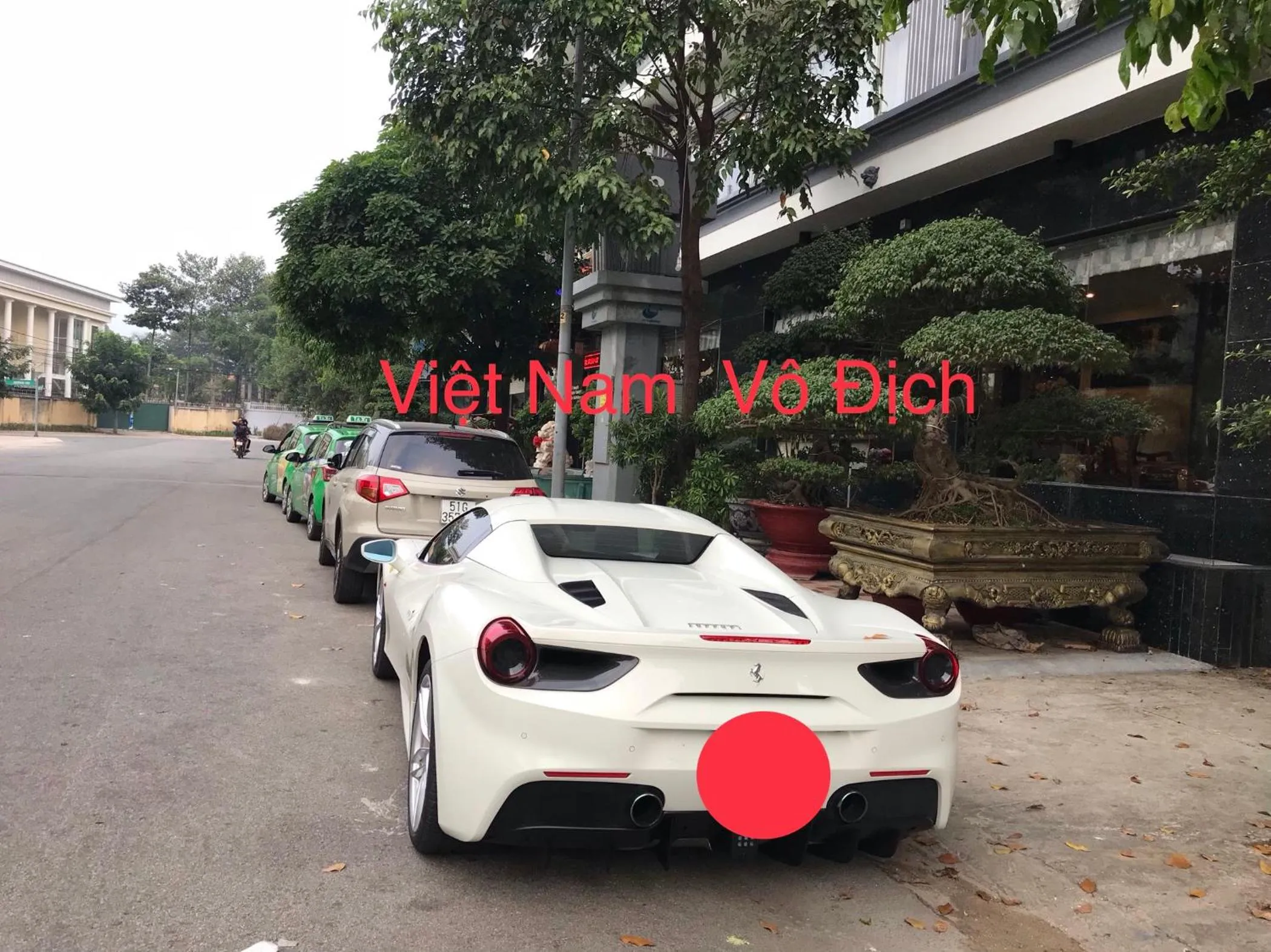 Facade/entrance in Long Bao Chau Hotel