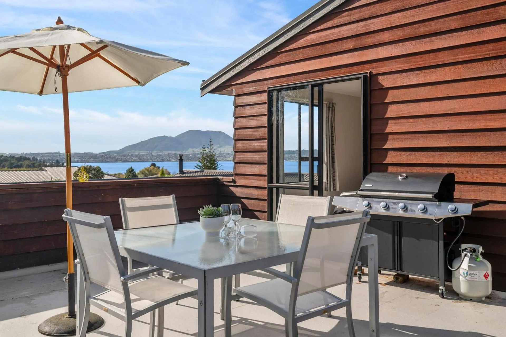 Acacia Views - Acacia Bay Holiday Home