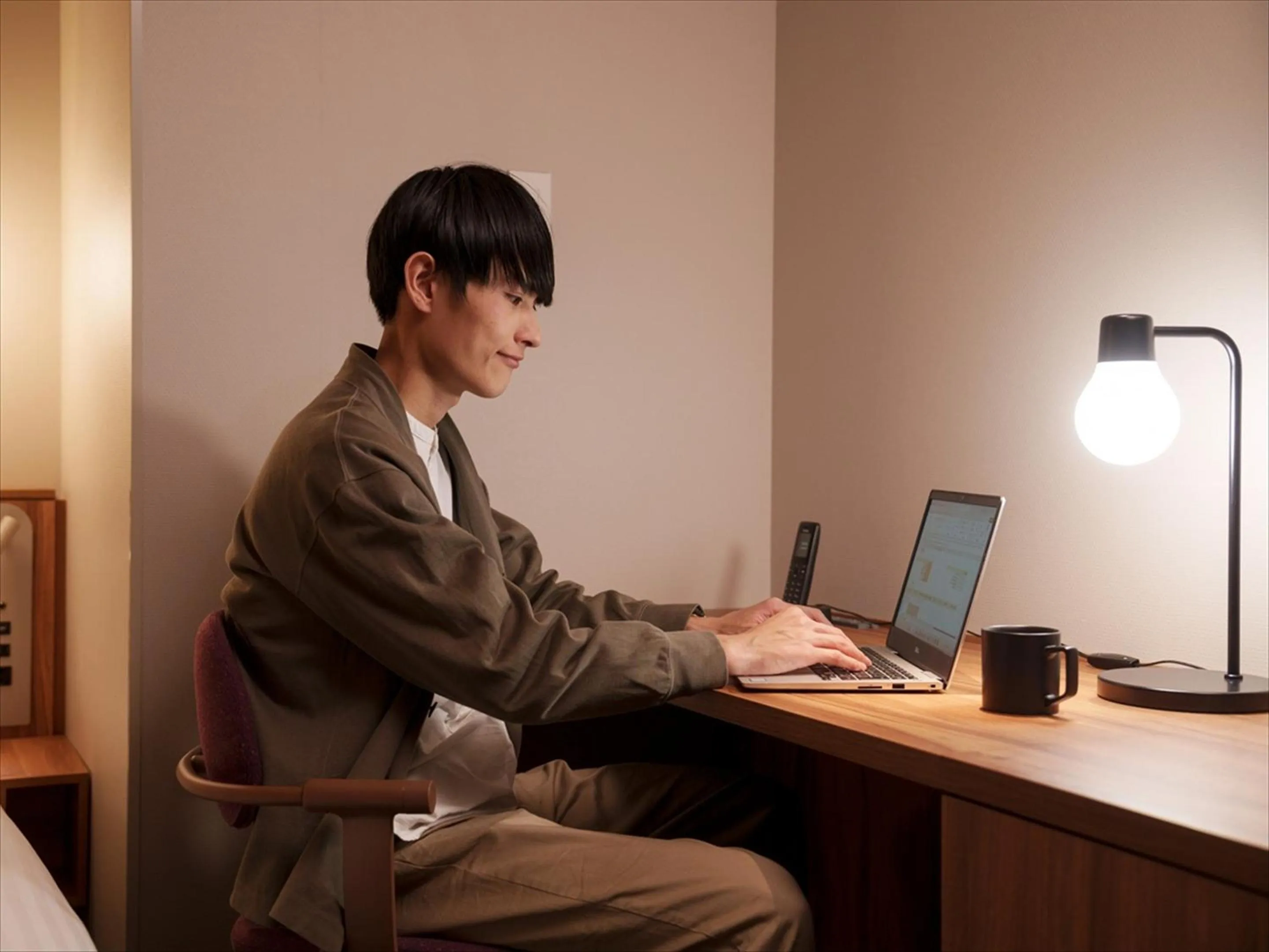 People in CROSS Life Hakata Tenjin