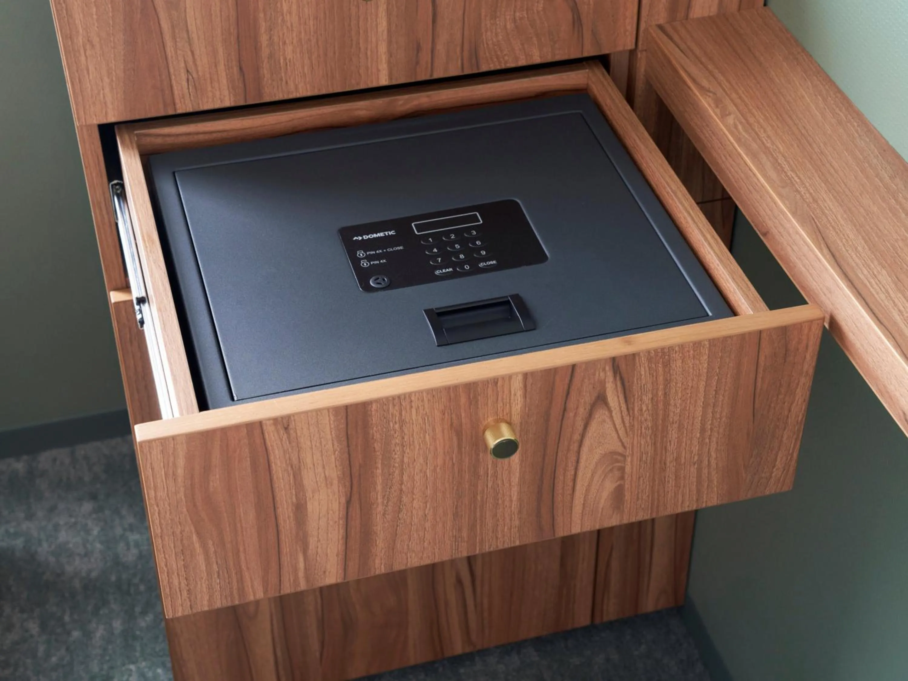 Area and facilities in CROSS Life Hakata Tenjin