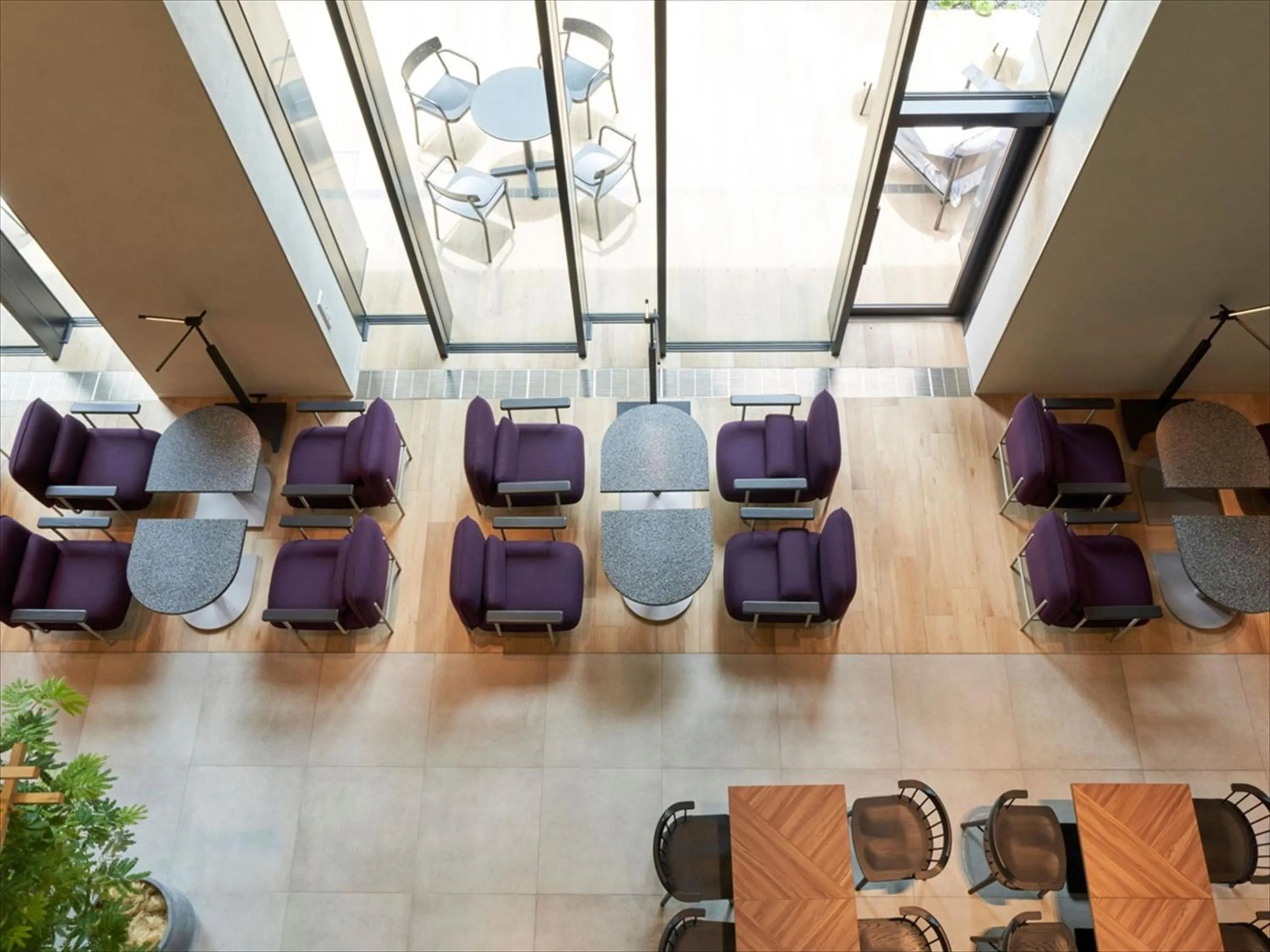 Restaurant/places to eat in CROSS Life Hakata Tenjin