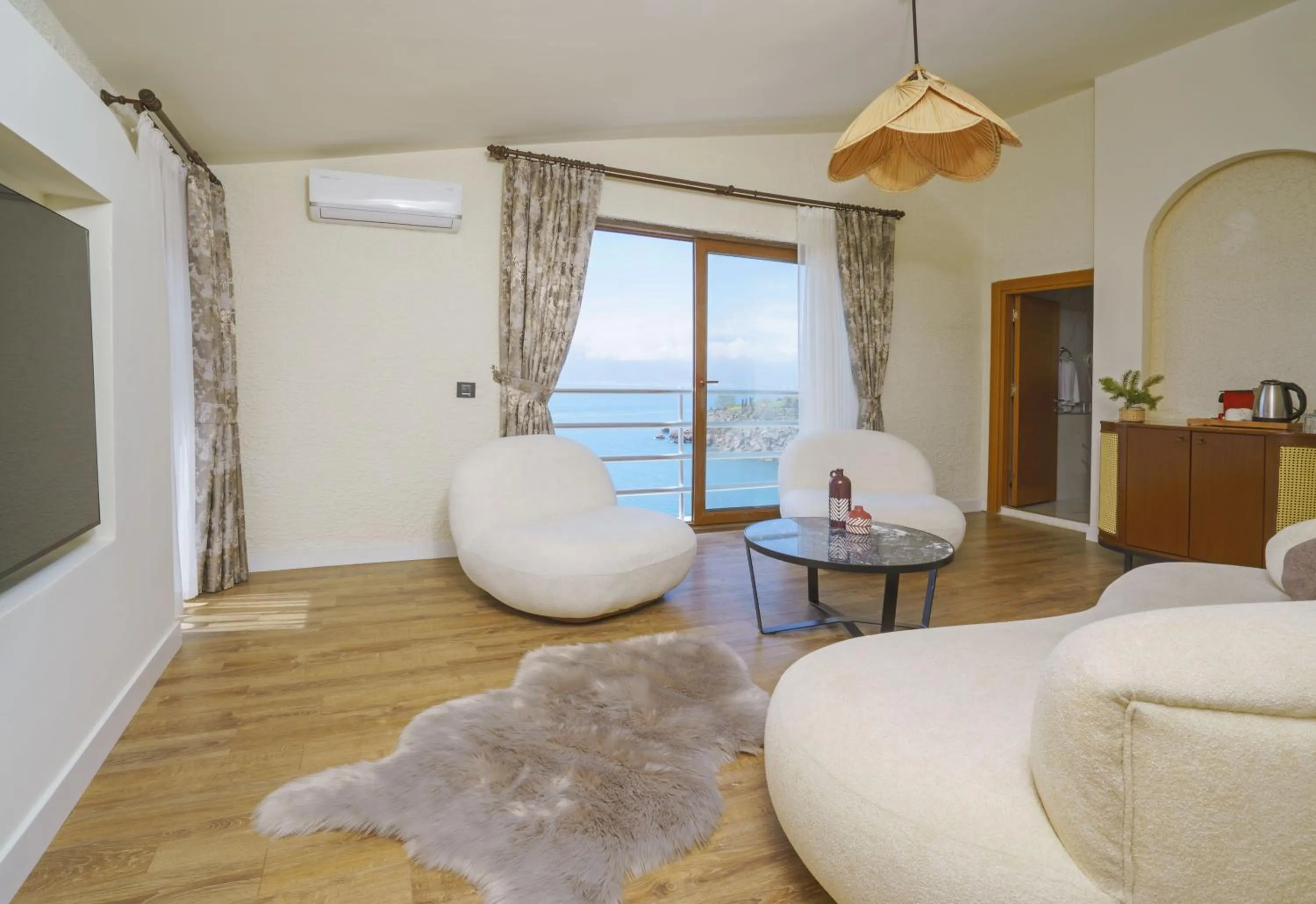 Seating area in Qinn Hotel