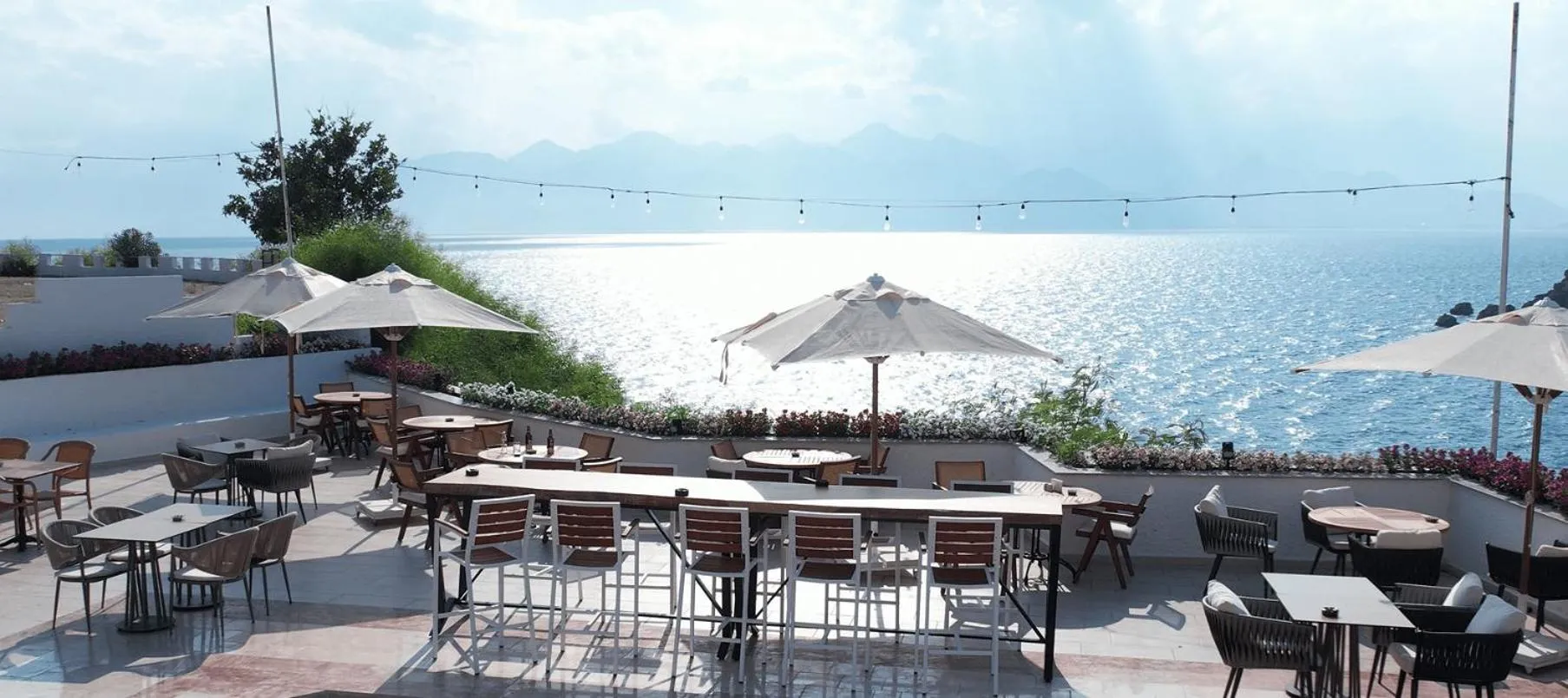 Restaurant/places to eat in Qinn Hotel